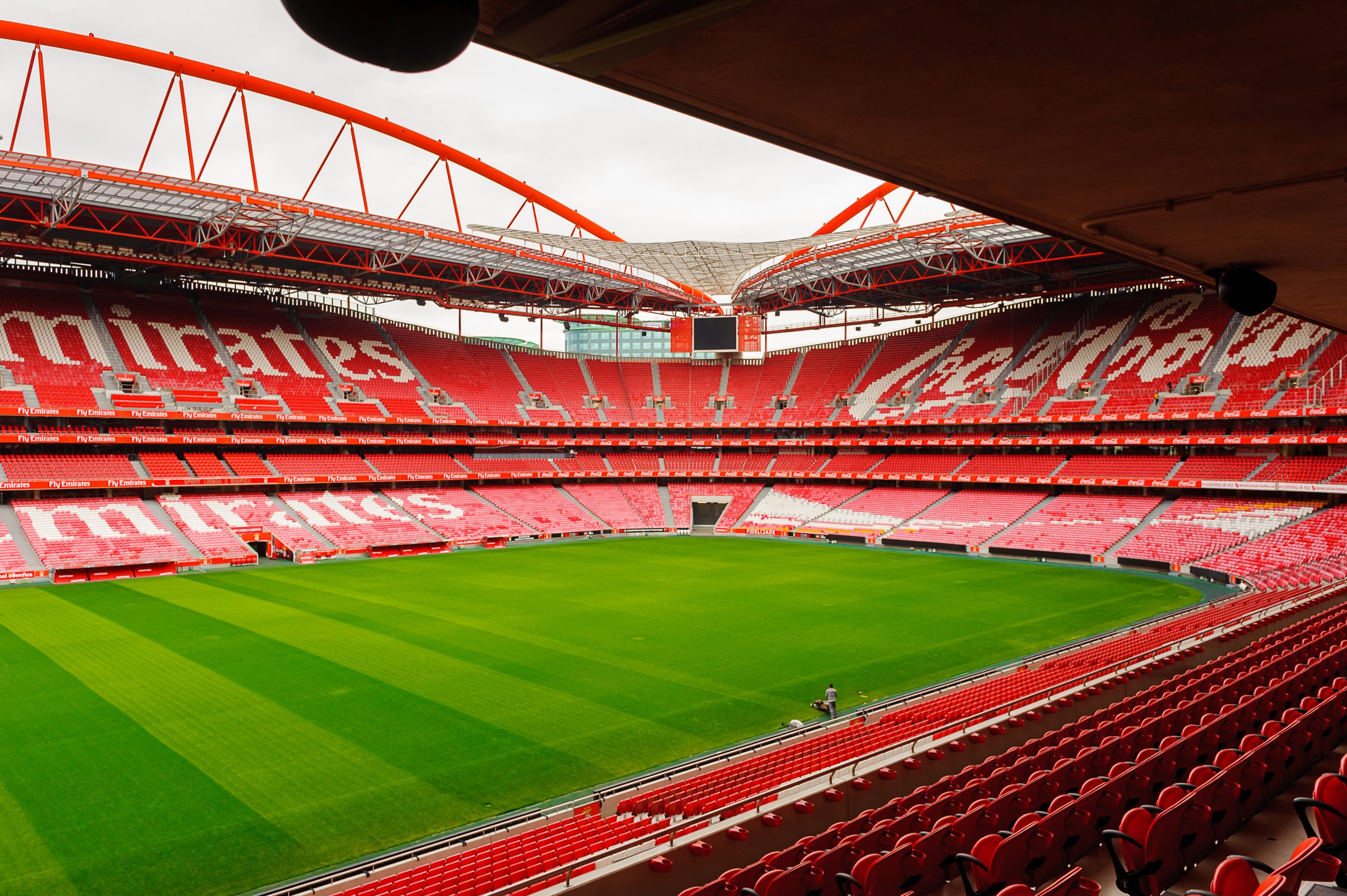 Queixa do Benfica sobre divulgação de emails segue para julgamento