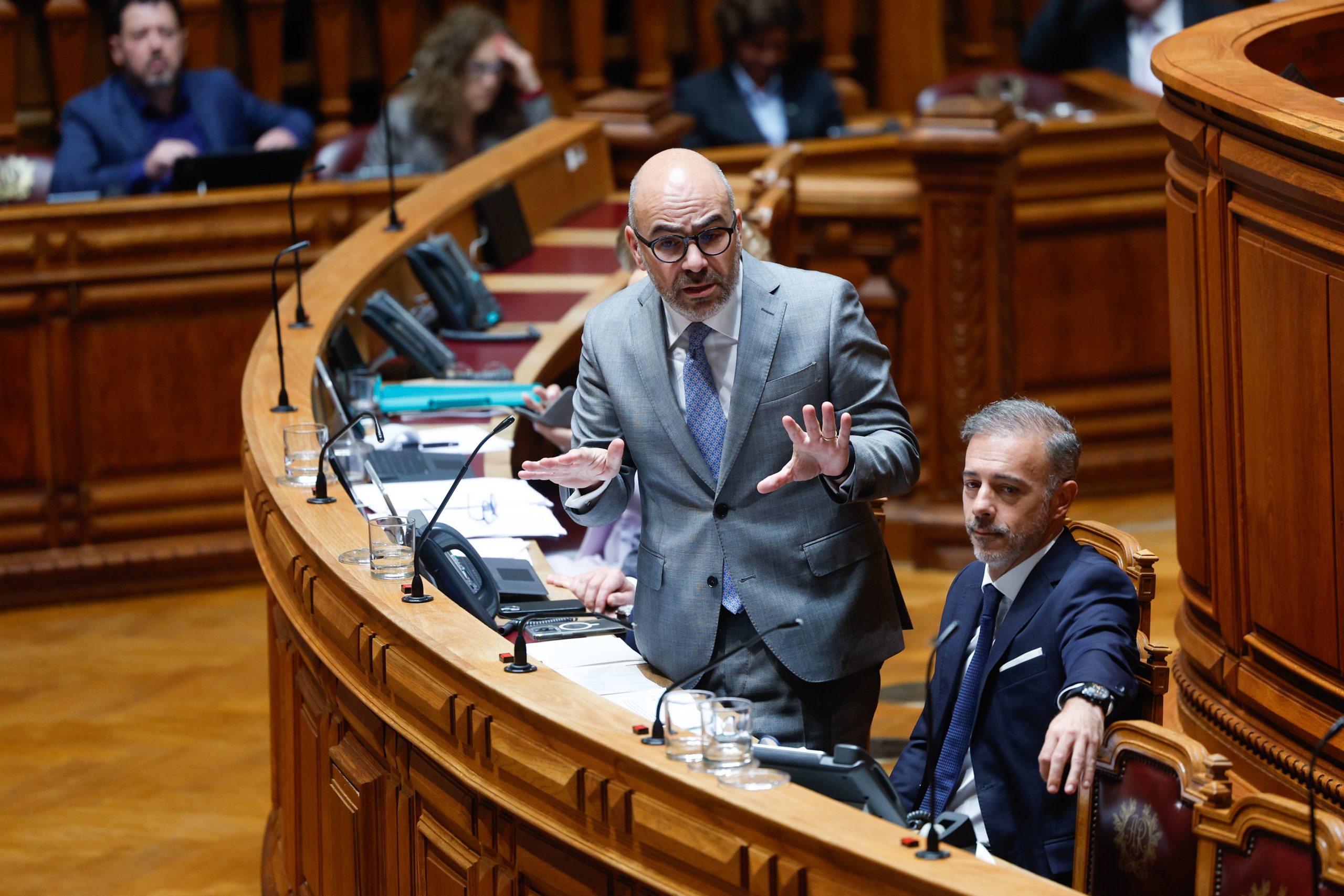 Miguel Pinto Luz é hoje ouvido no Parlamento. O que se passou com o Subsídio Social de Mobilidade?