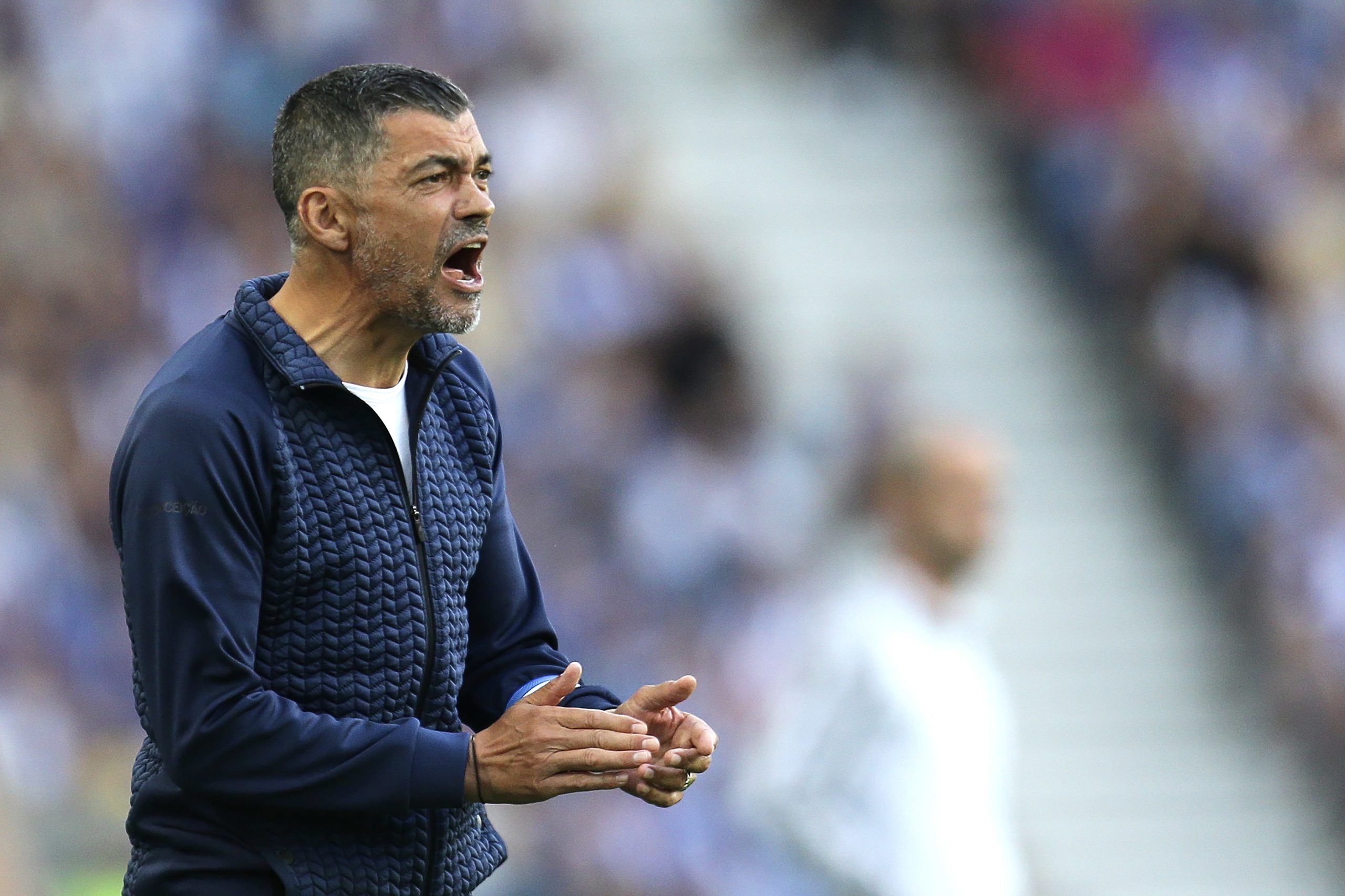 Conceição desconfia dos perigos do lanterna-vermelha Estoril