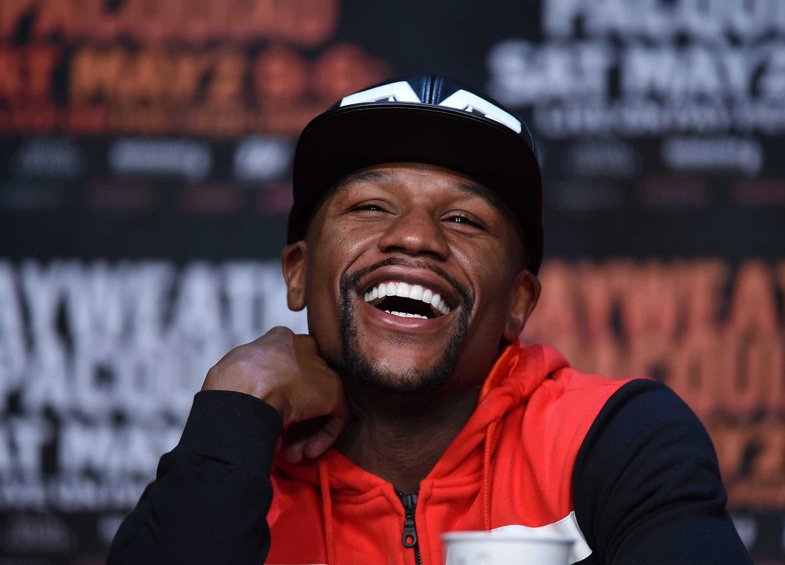 Floyd Mayweather destrona Cristiano Ronaldo da liderança da lista dos mais bem pagos