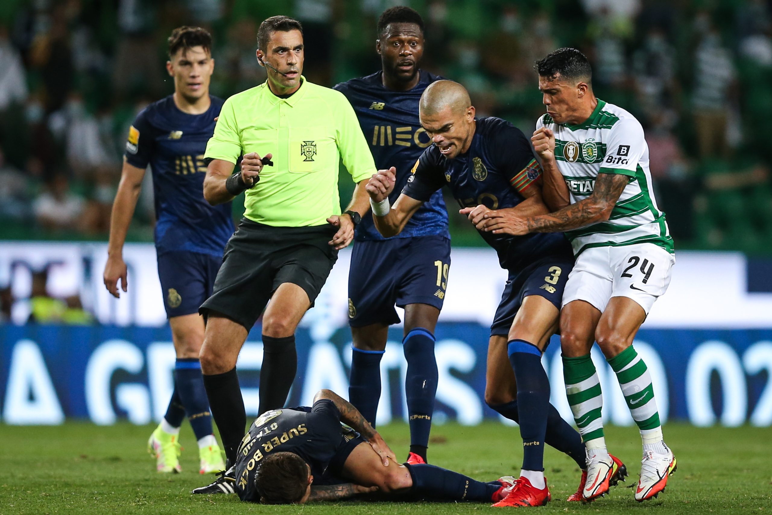 Conselho de Disciplina instaura processo a Pepe após queixa do Sporting