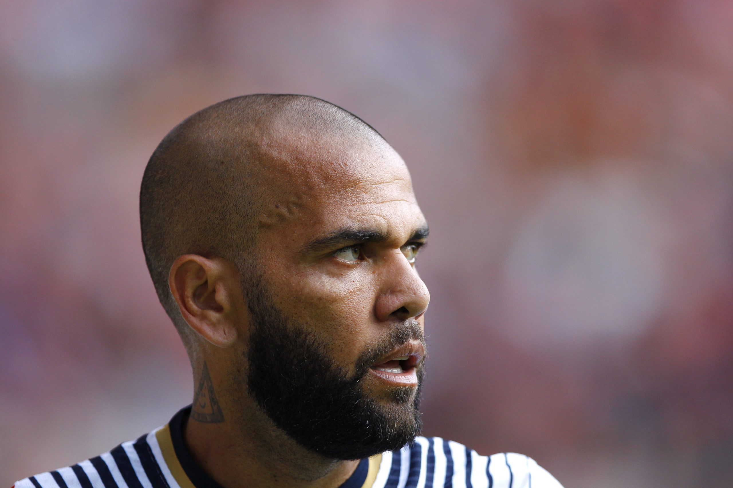 Dani Alves despedido dos mexicanos Pumas após detenção por agressão sexual