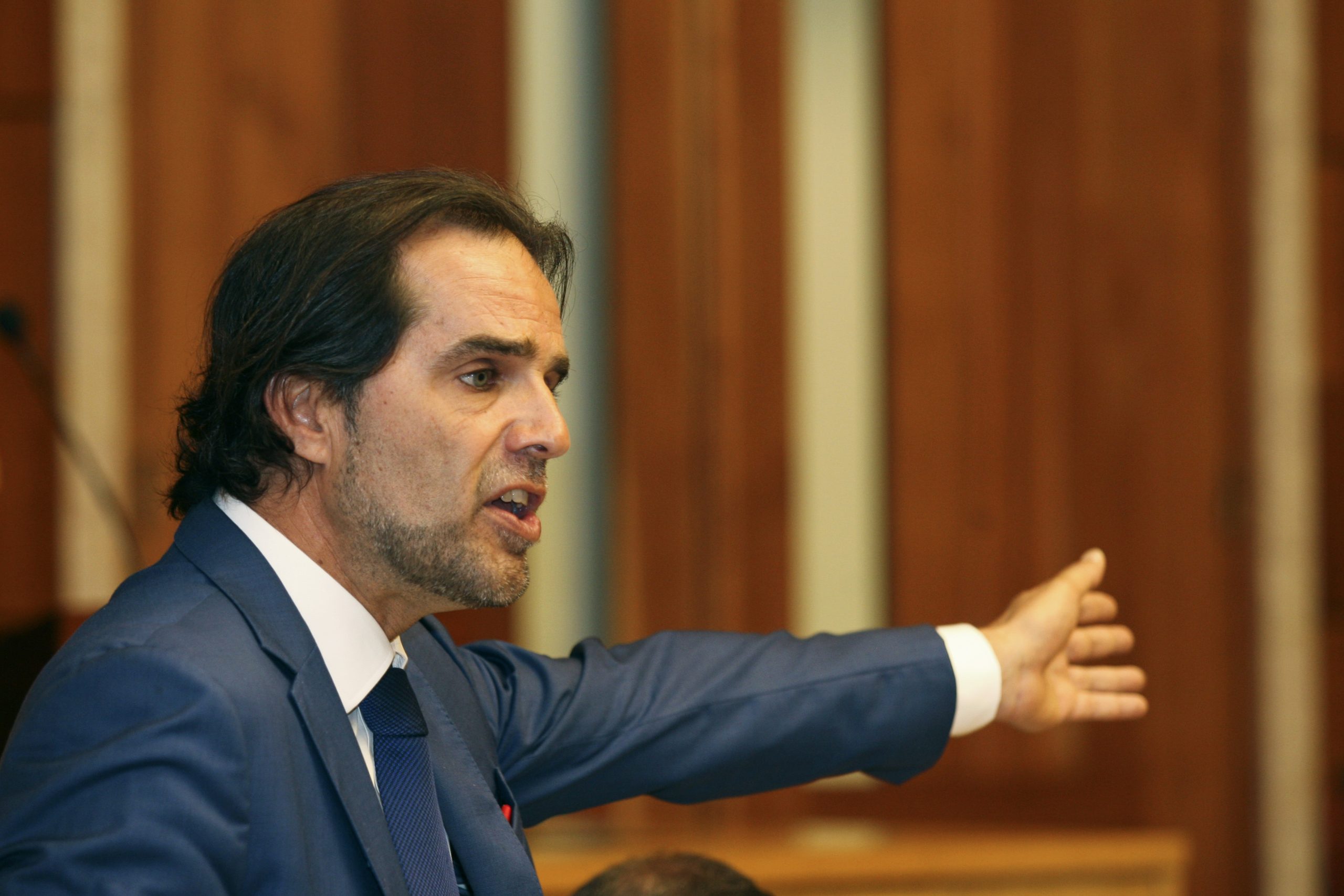Miguel Albuquerque considera “estranho” continuarem a “bater no PSD”