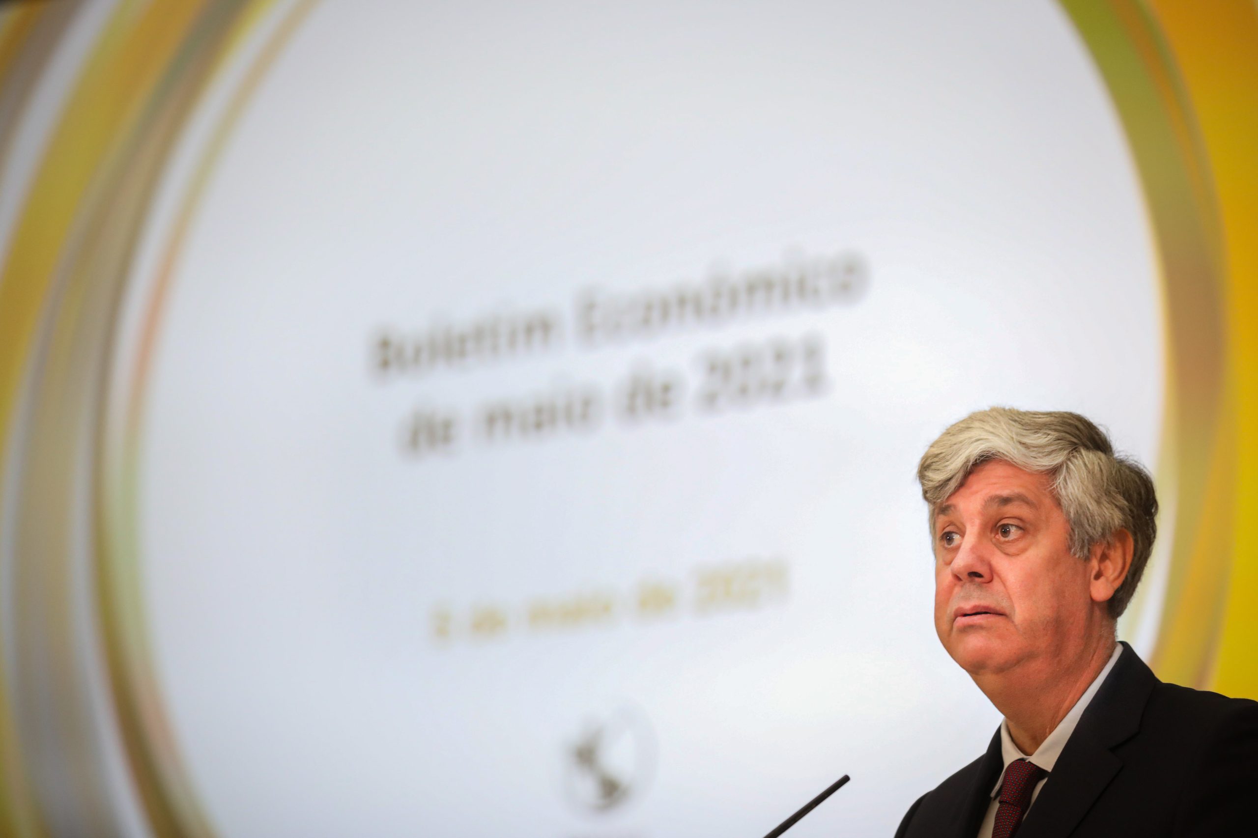 Dívida pública manteve-se em 280 mil milhões de euros em maio