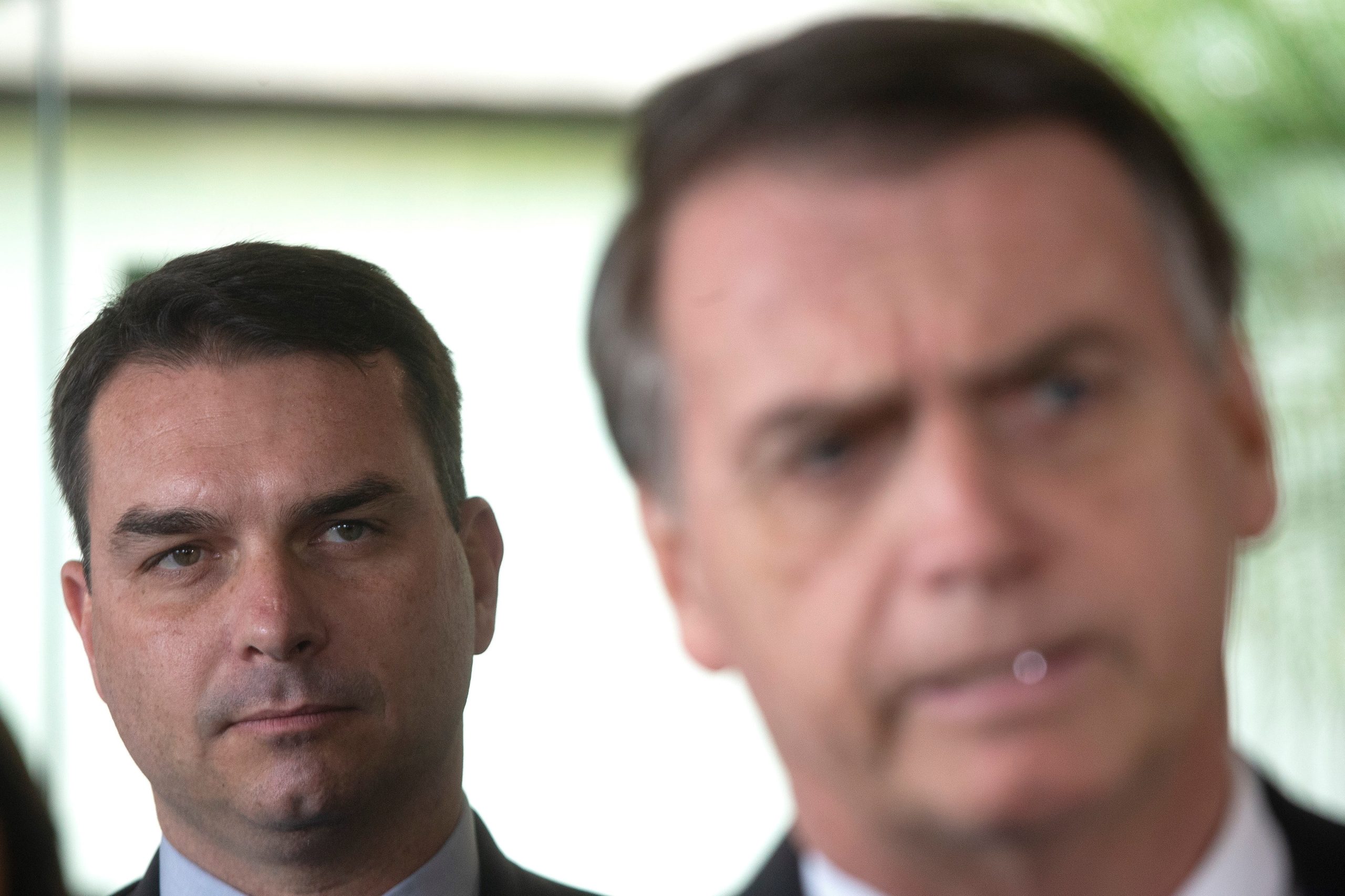 Tribunal brasileiro volta a multar Flávio Bolsonaro por espalhar notícias falsas contra Lula da Silva
