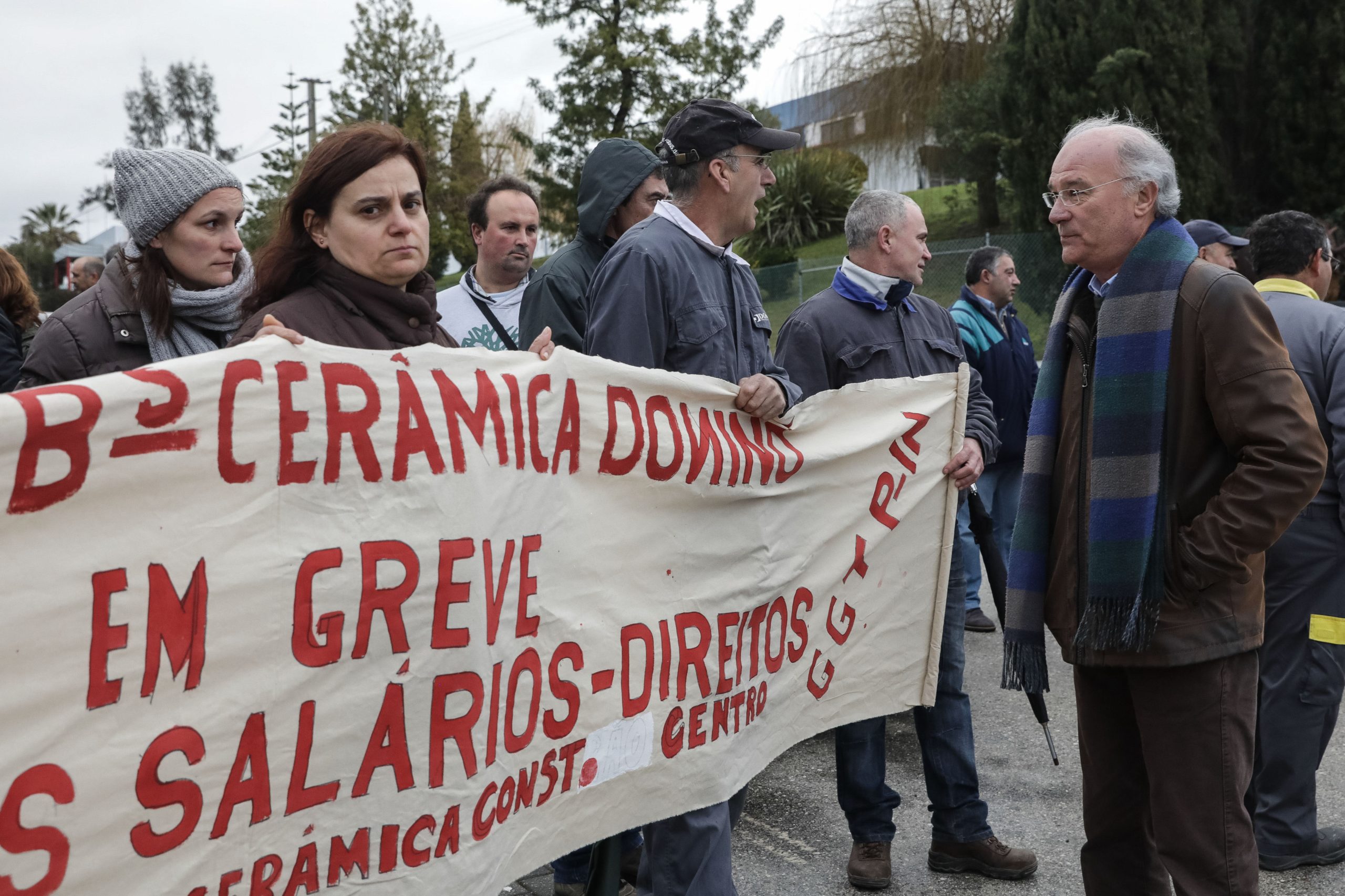 Trabalhadores de cerâmica Dominó no distrito de Coimbra em greve por aumento de salários