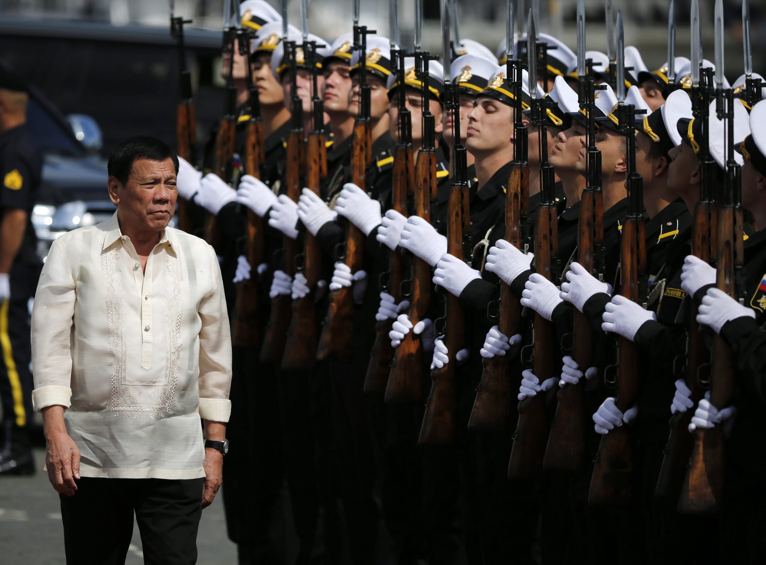 Reféns? “São danos colaterais”. Presidente das Filipinas ordena bombardeamento de extremistas