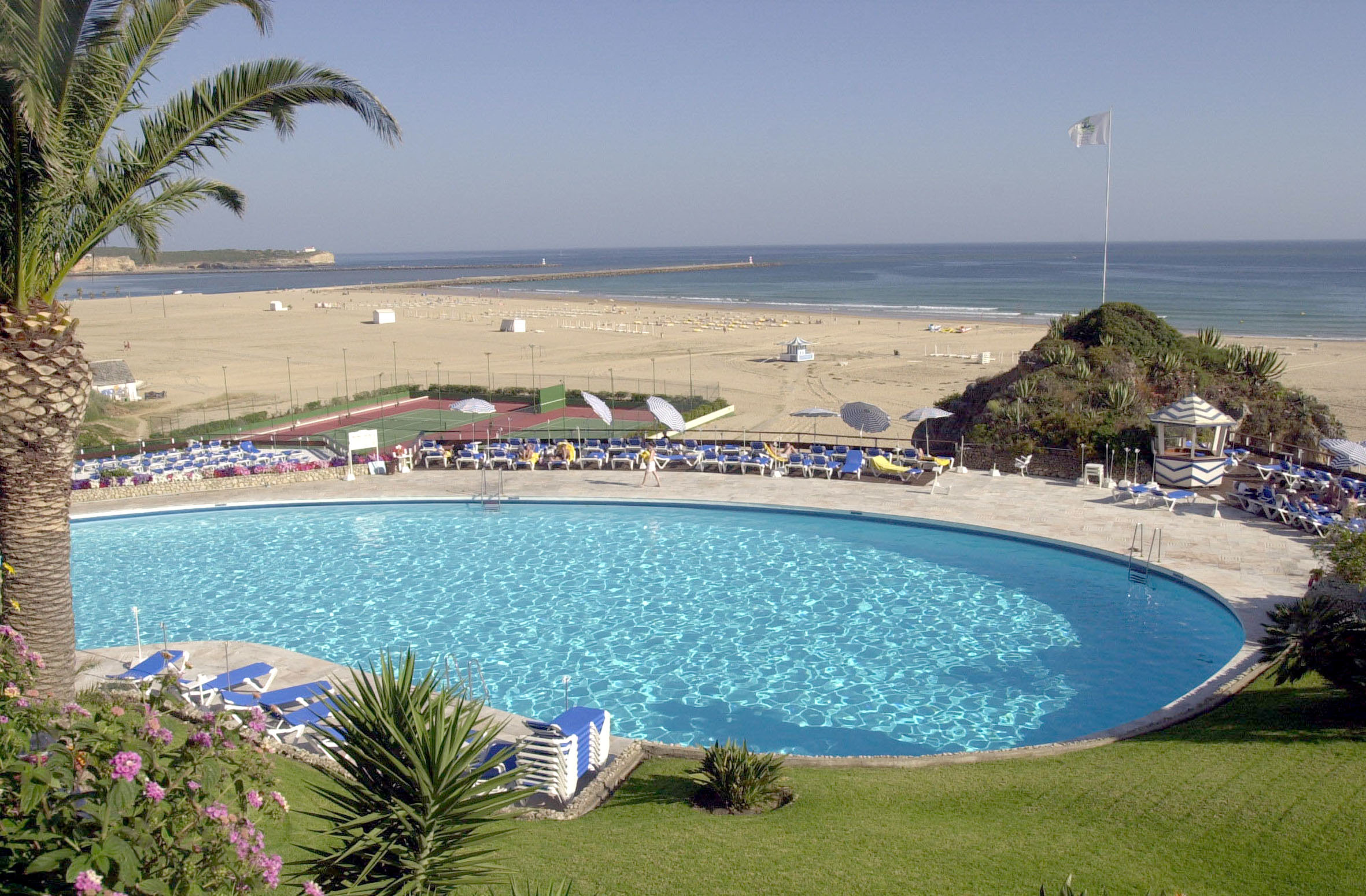 Municípios do Algarve vão manter piscinas encerradas em setembro para poupar água