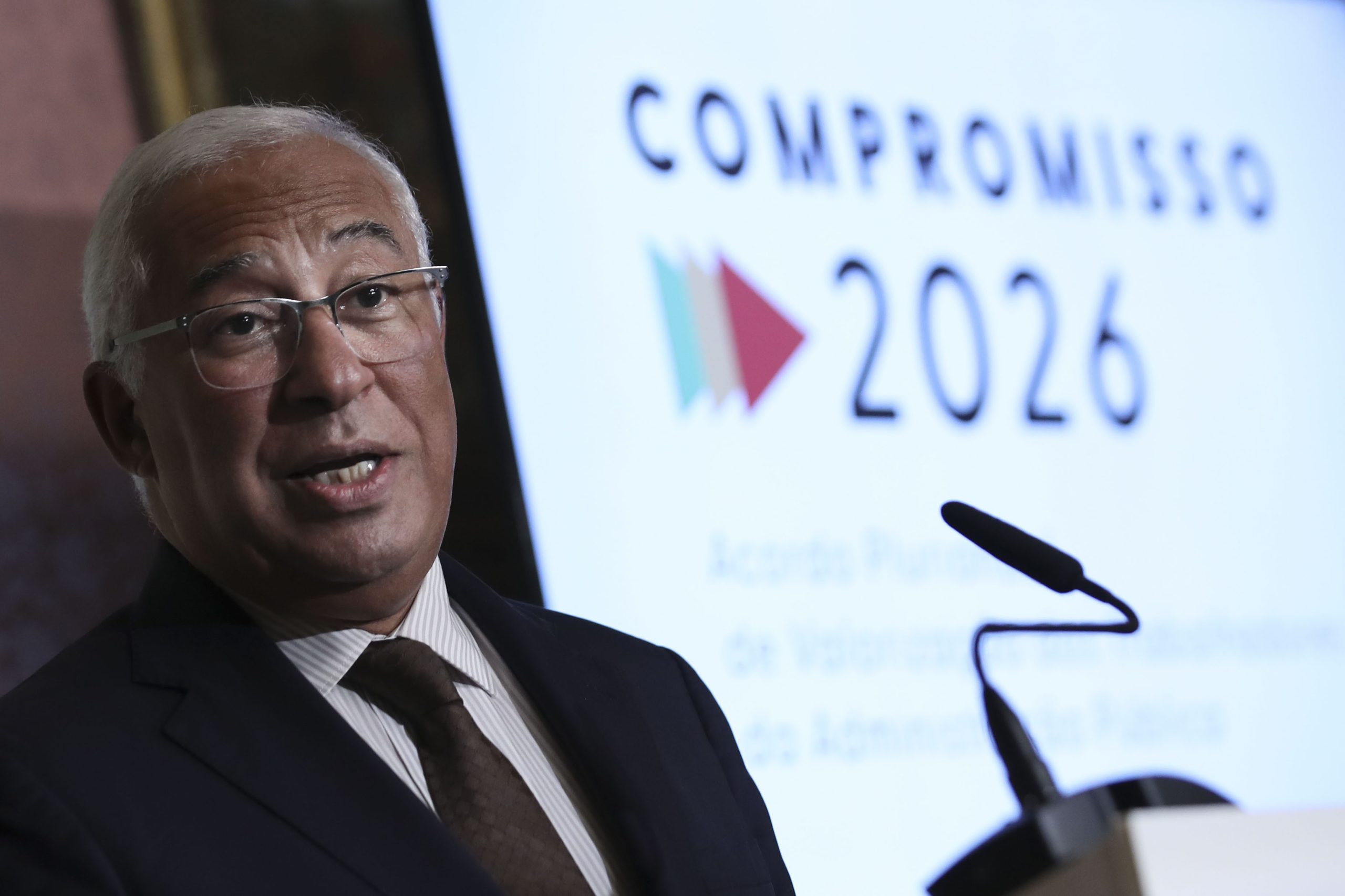Costa estima em 5,1% aumento da massa salarial na administração pública em 2023
