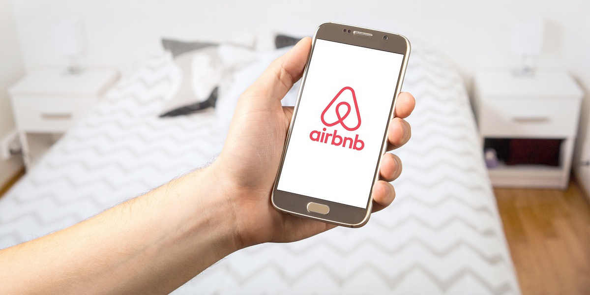 Plataforma Airbnb em Portugal acolheu mais de 2,6 milhões de visitantes em 2017