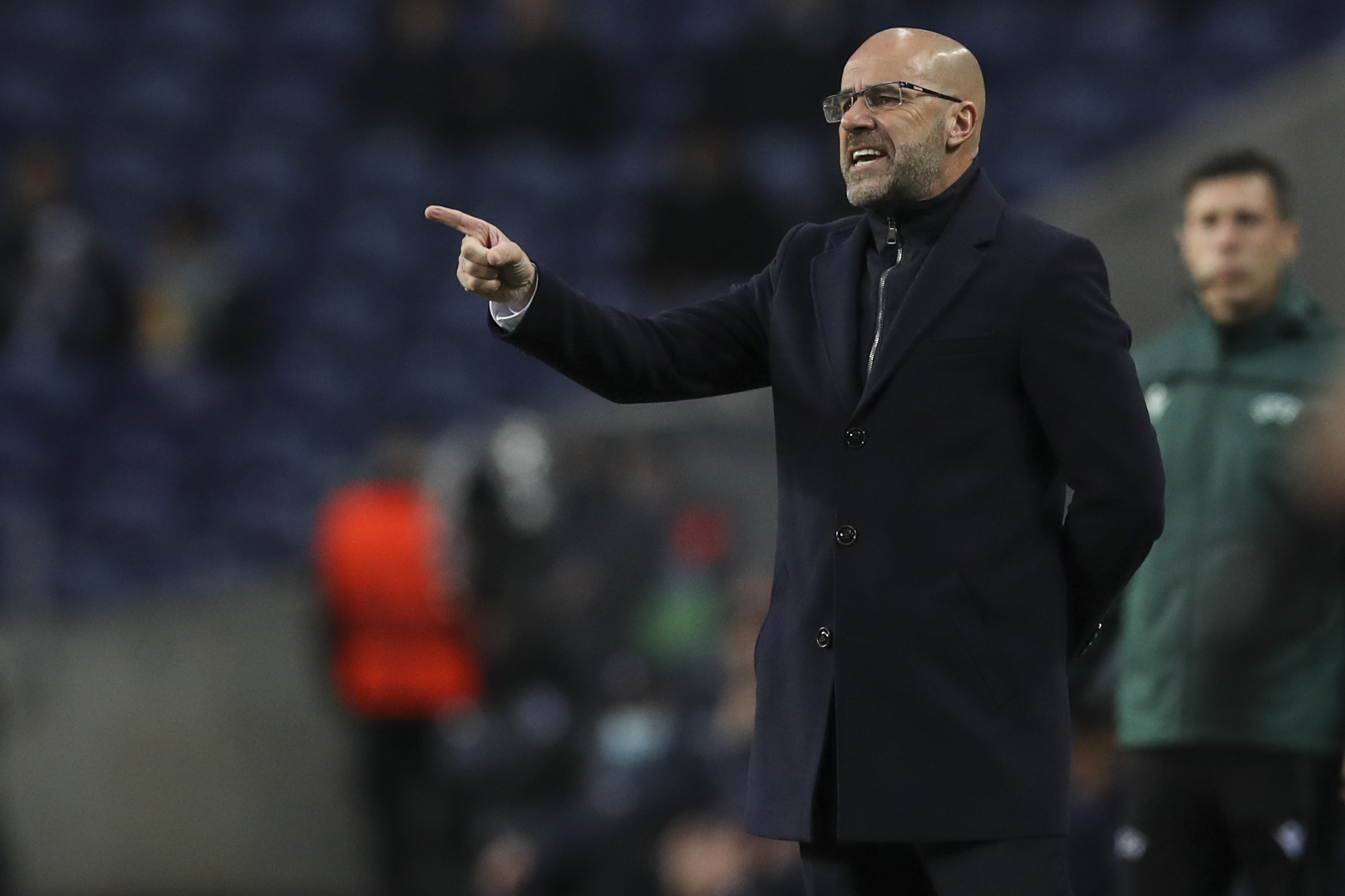 Treinador do Lyon preparado para um FC Porto “ao ataque”
