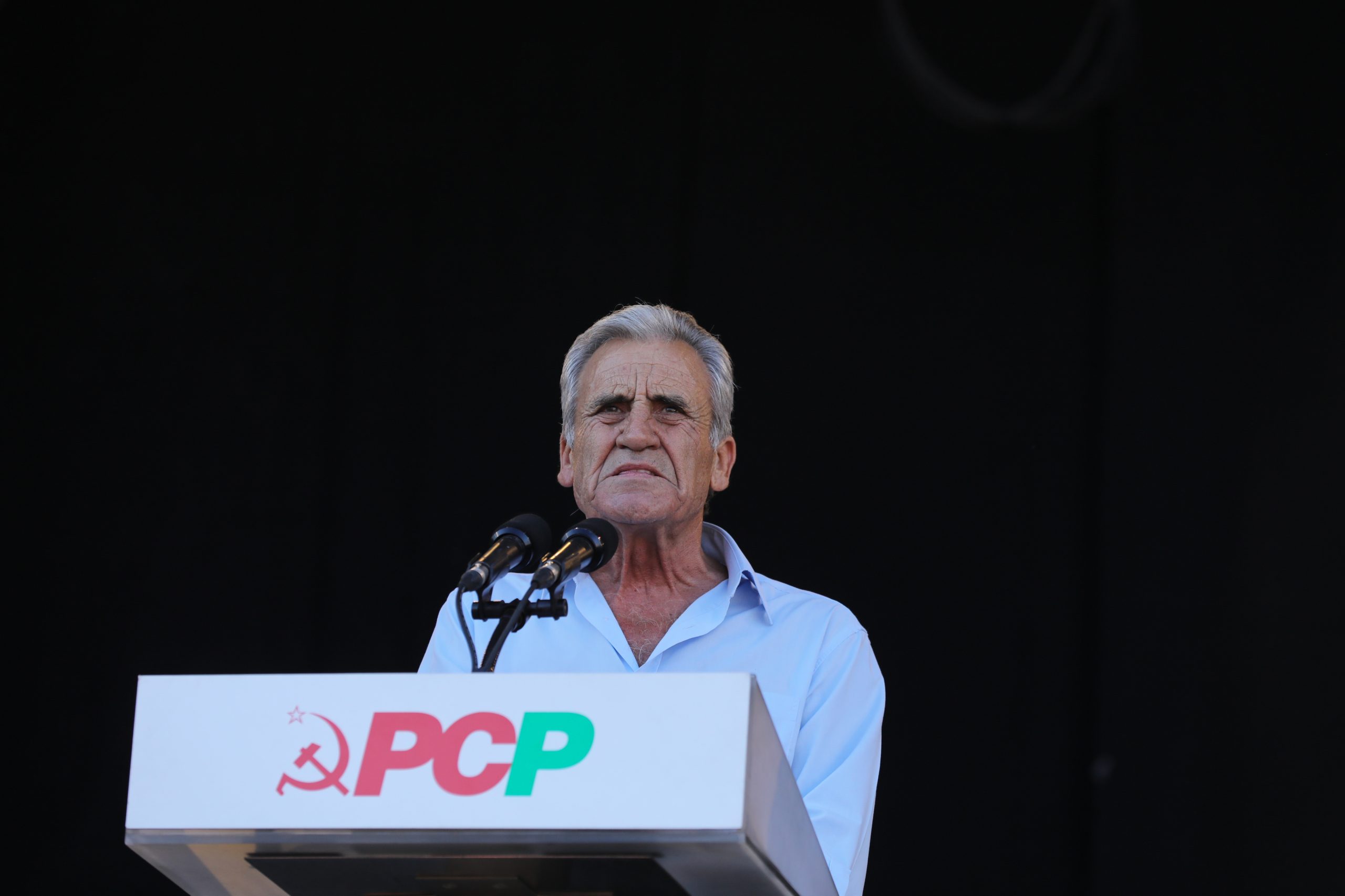 Autárquicas: Jerónimo ‘anti-euro’ clama por fundos europeus e fim das PPP