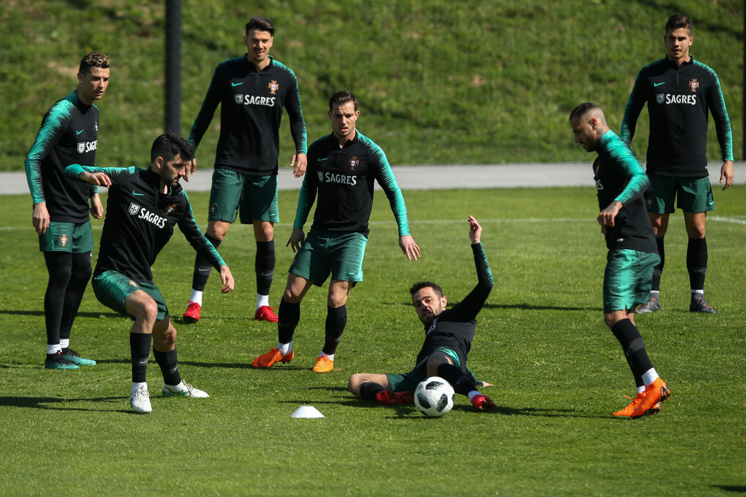 Portugal realiza último treino antes de defrontar Holanda