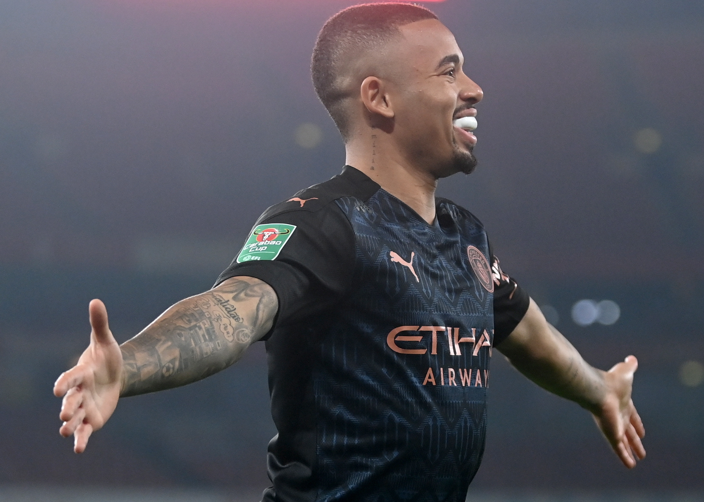 Taça da Liga: Man City goleia Arsenal e está nas meias
