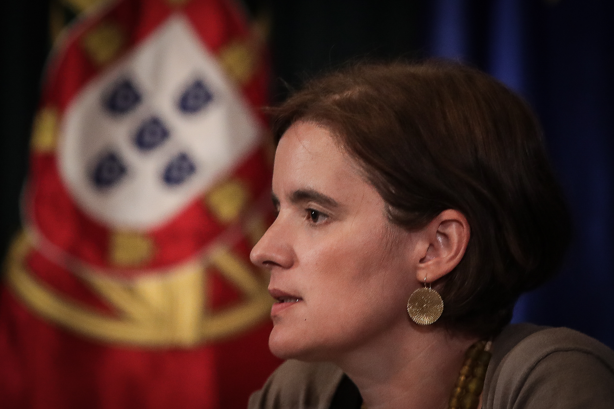 Plano de Recuperação vai responder às “vulnerabilidades sociais”, diz a ministra da Presidência