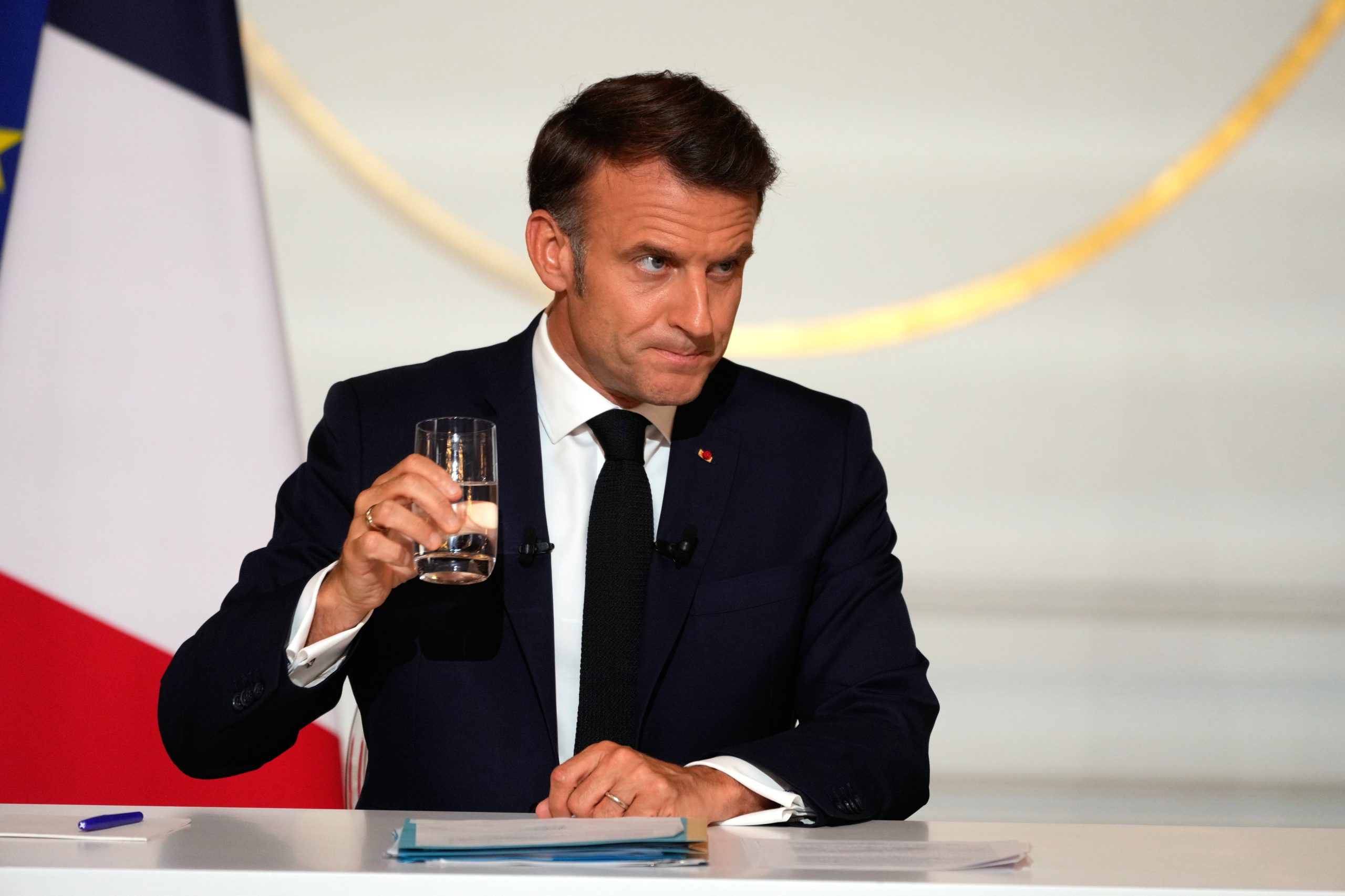 Macron questiona Trump sobre Gronelândia: “Não compreendo o que está a fazer”