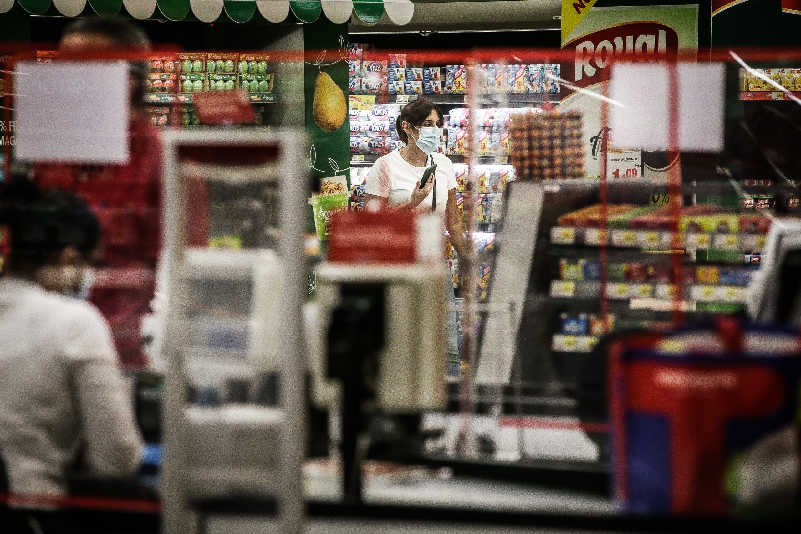 Supermercados e marcas contestam multa da Concorrência e pretendem avançar para tribunal
