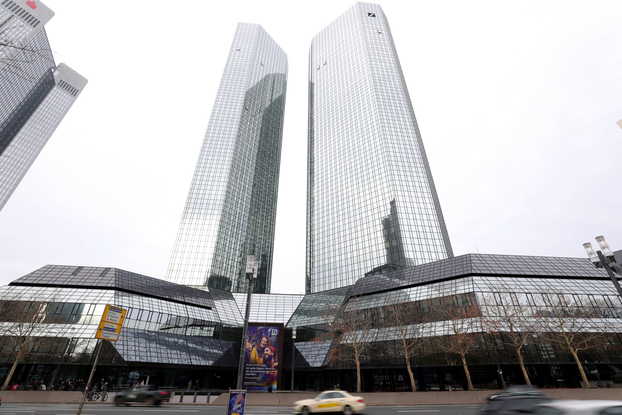 Deutsche Bank regressa aos lucros após três anos de prejuízos