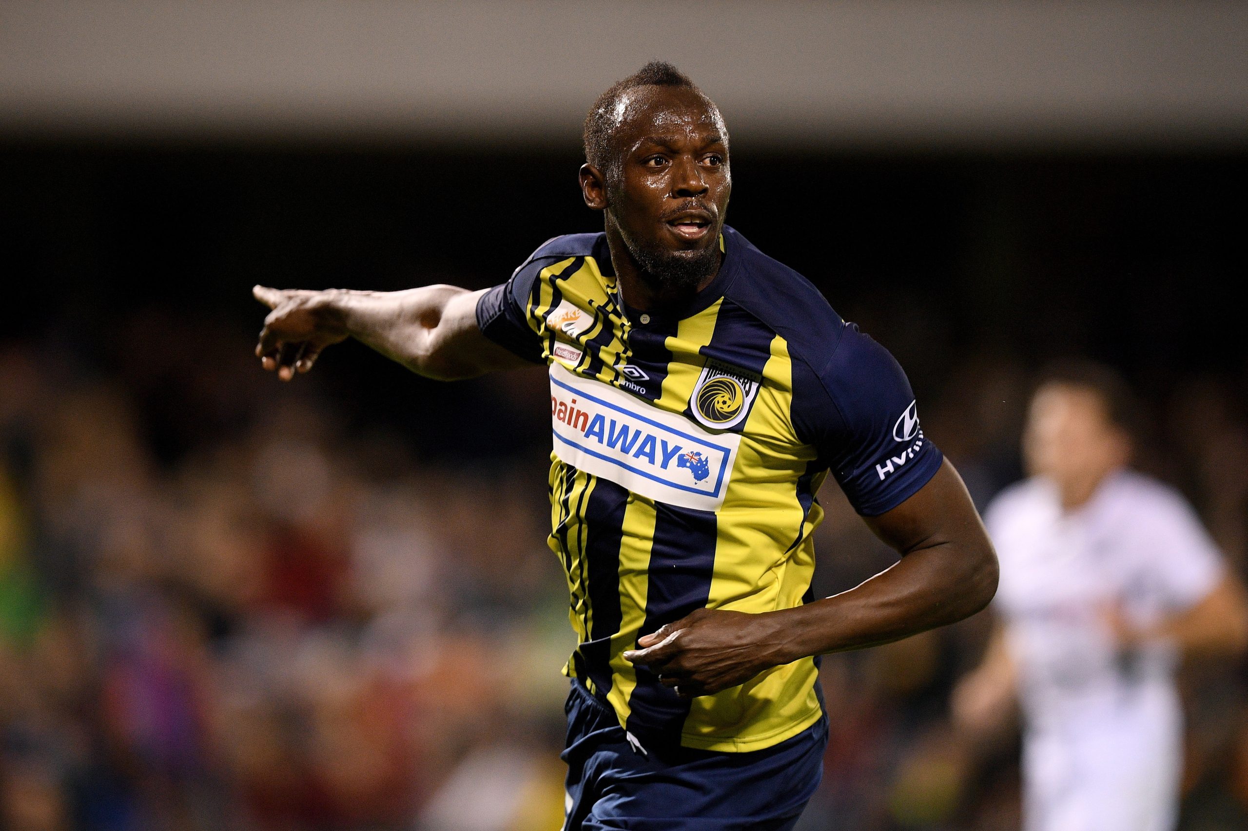 Bolt recusa proposta de equipa australiana de futebol e é afastado dos treinos