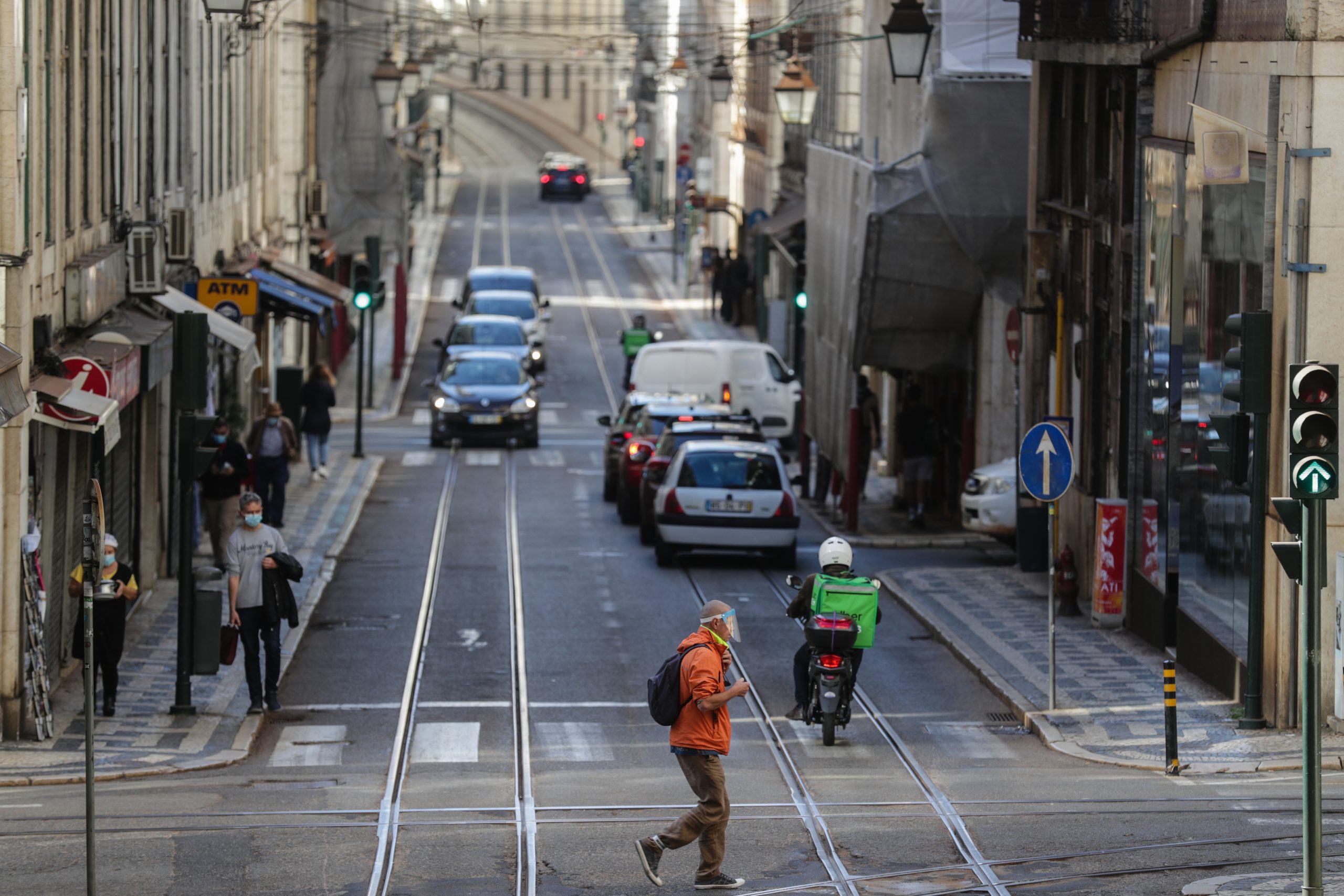 Comerciantes de Lisboa lamentam prolongamento das restrições horárias até ao Natal