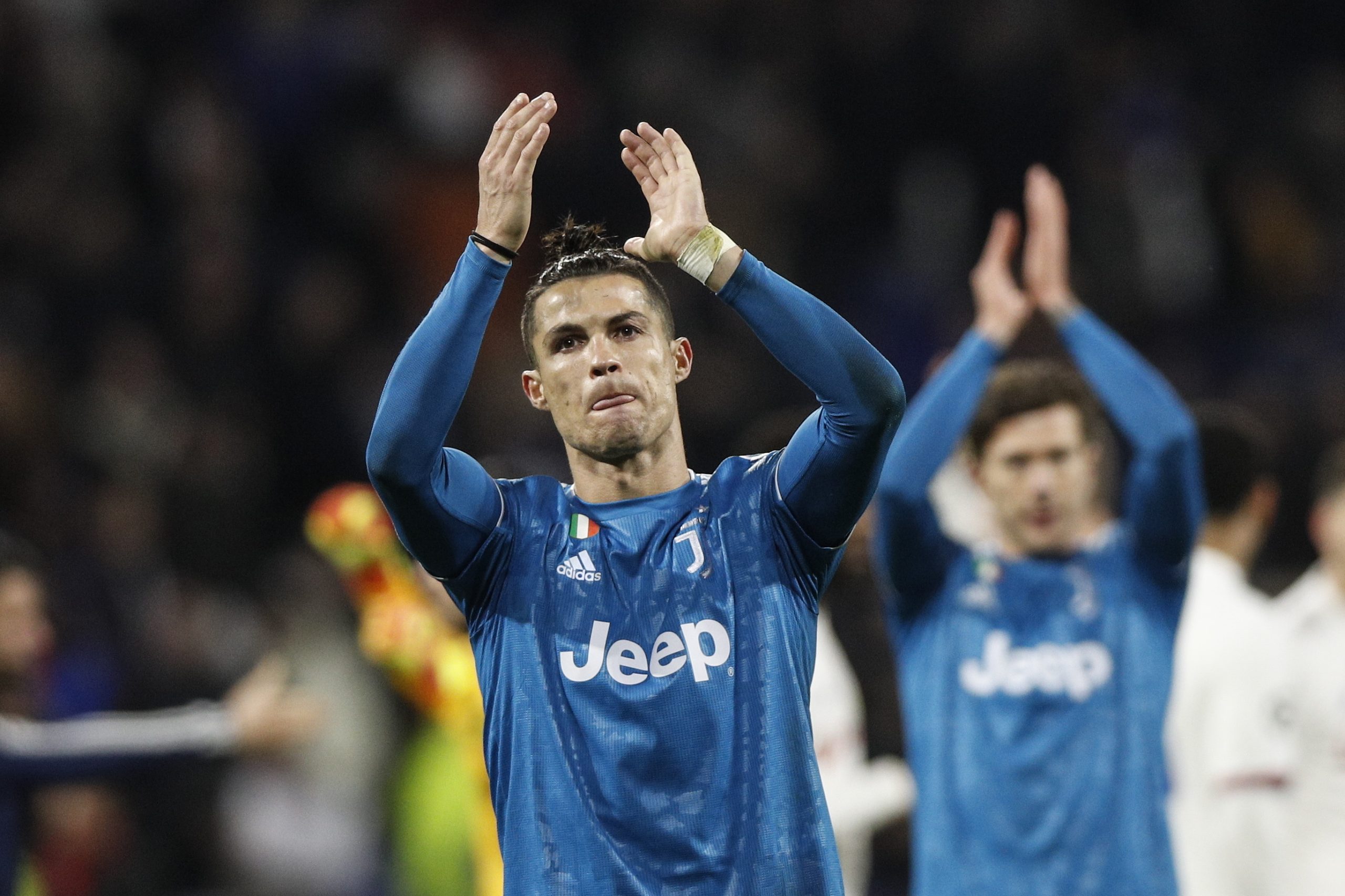 Covid-19: Ronaldo está “assintomático” e respeitou “todas as condições de segurança” ao visitar a mãe, diz Governo