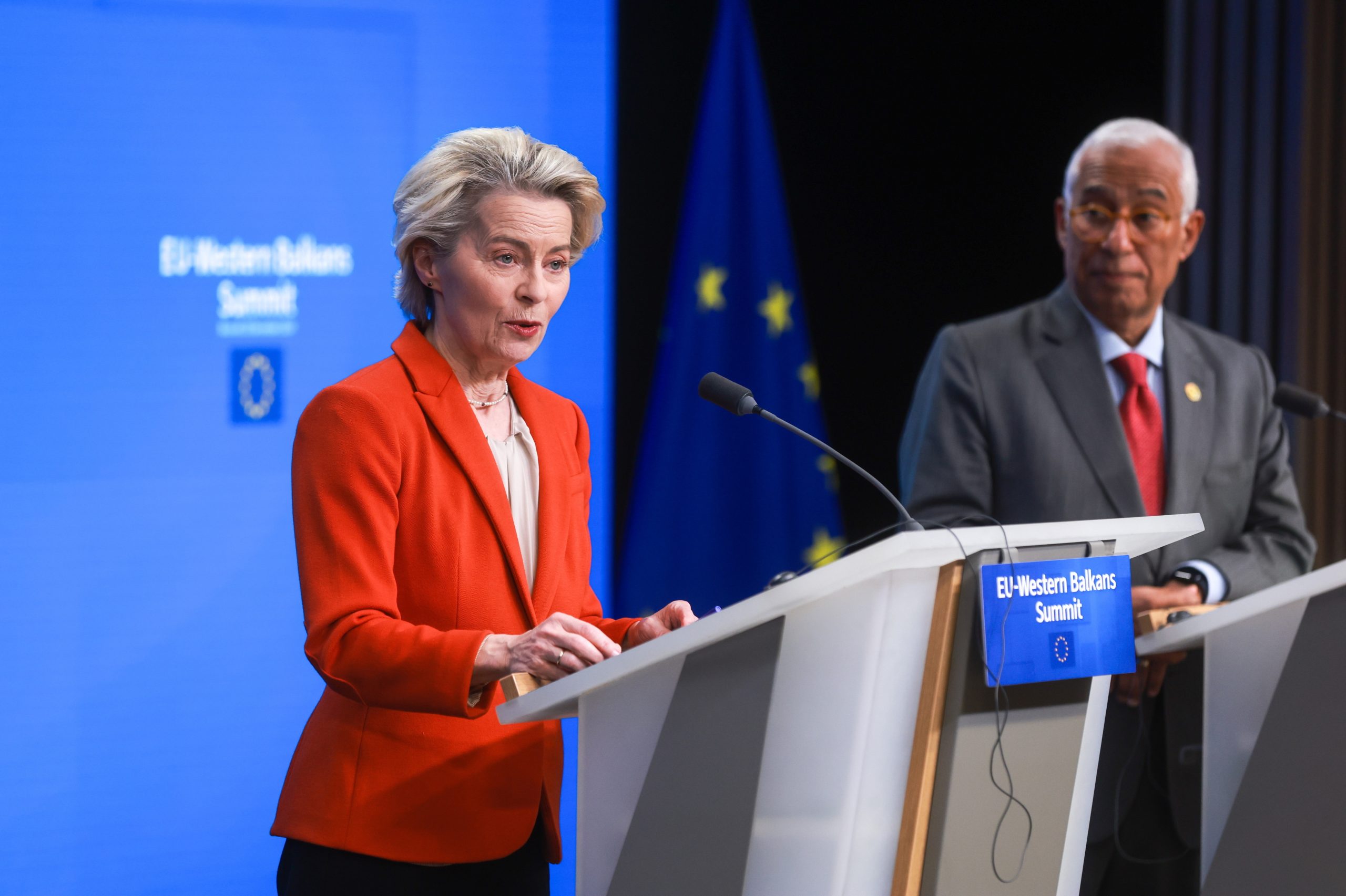Von der Leyen defende incentivar alargamento em vez de apenas “porta aberta”