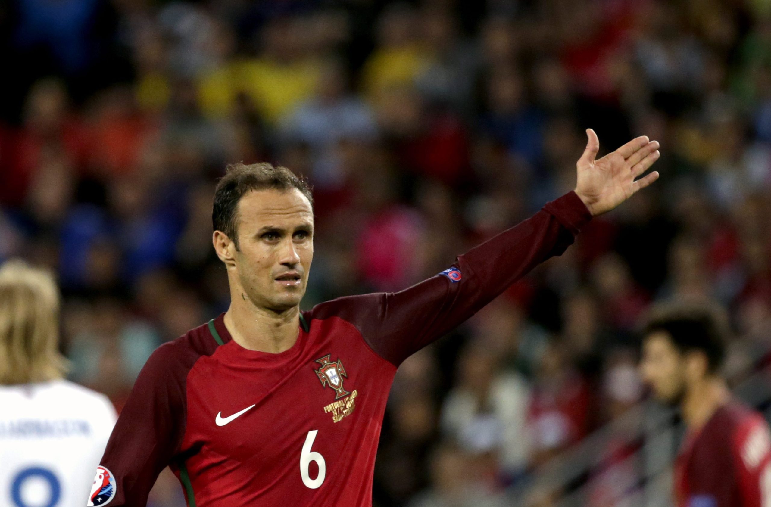 Ricardo Carvalho junta-se a André Villas-Boas no Shanghai SIPG