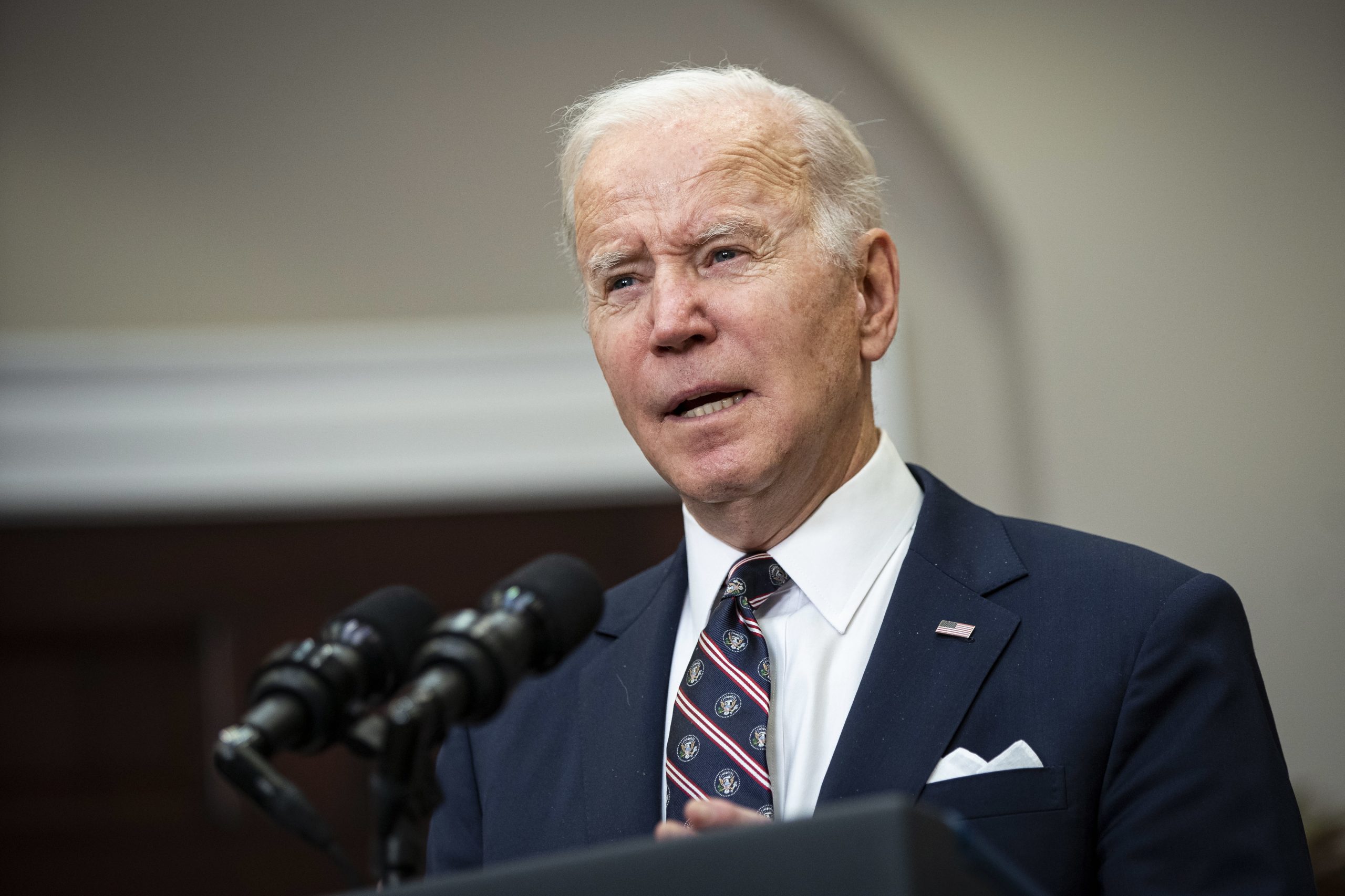 Biden diz que G7 acordou “pacote de sanções devastadoras” contra a Rússia
