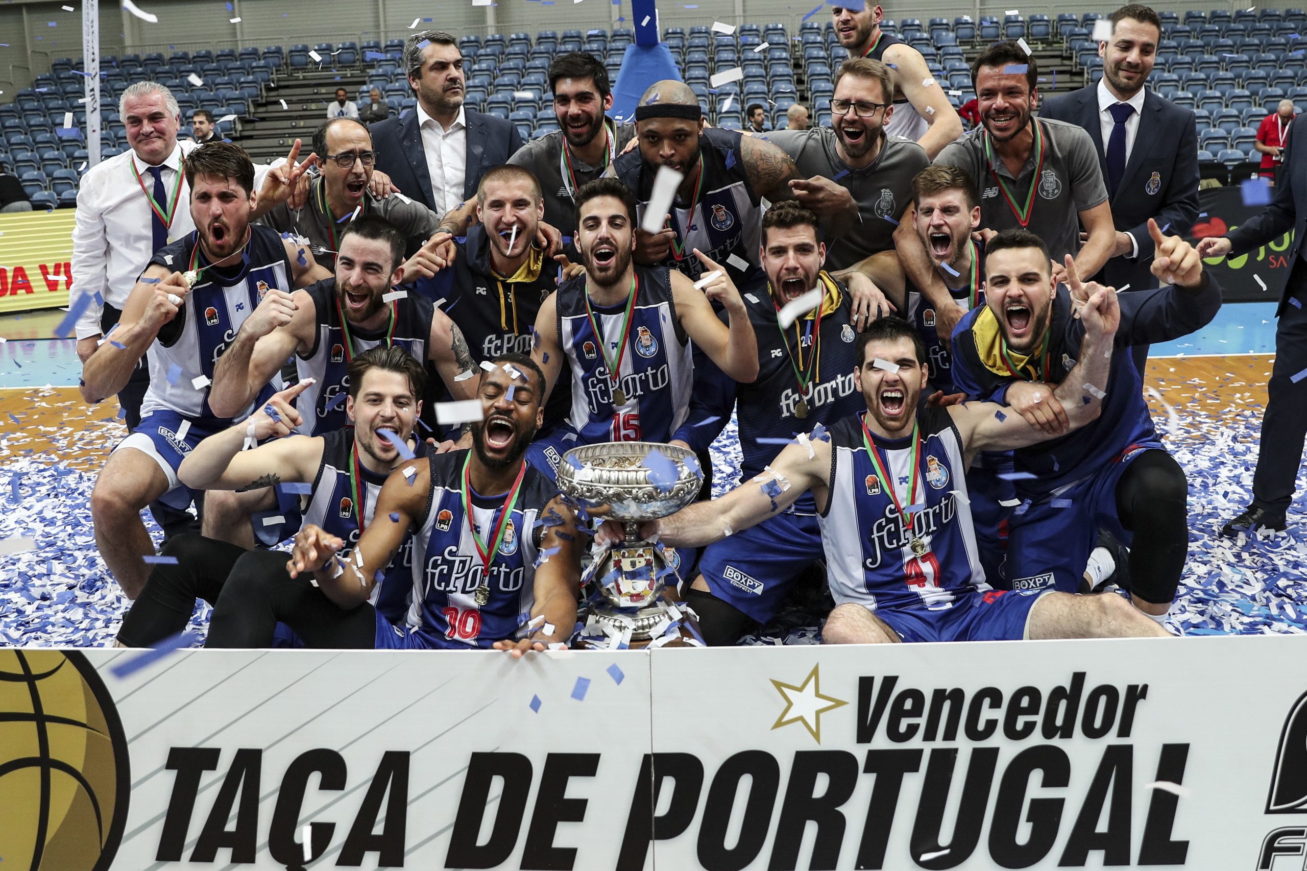 Covid-19: FC Porto suspende treinos da equipa de basquetebol devido a caso positivo