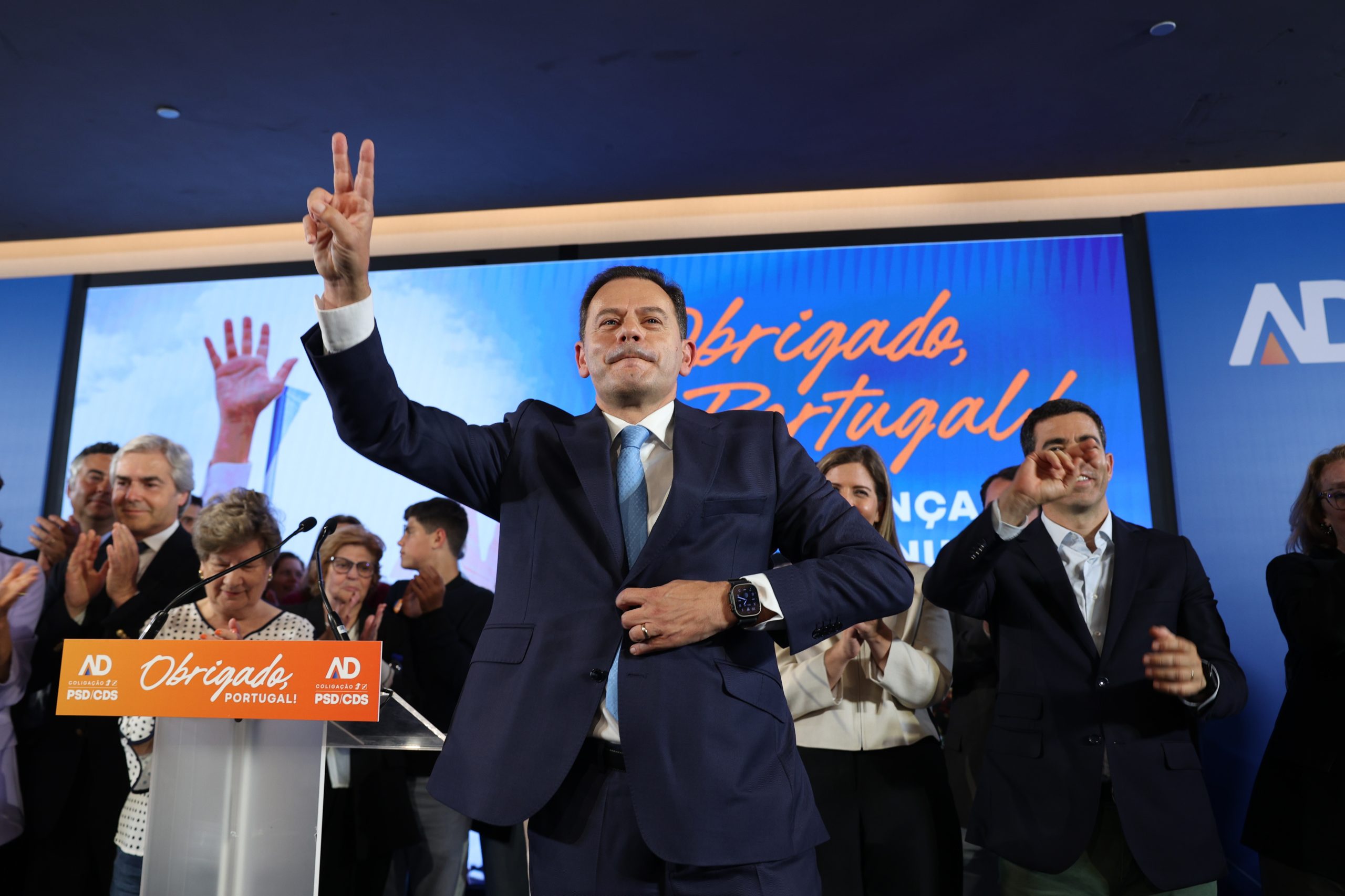 O Luís continua a trabalhar. AD conseguiu o bicampeonato, só não foi ao Marquês