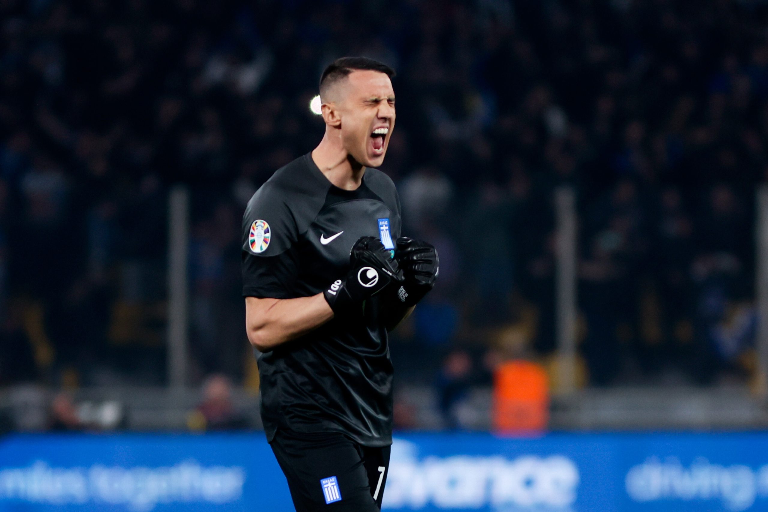 Odysseas Vlachodimos, ex-Benfica, é reforço do Newcastle