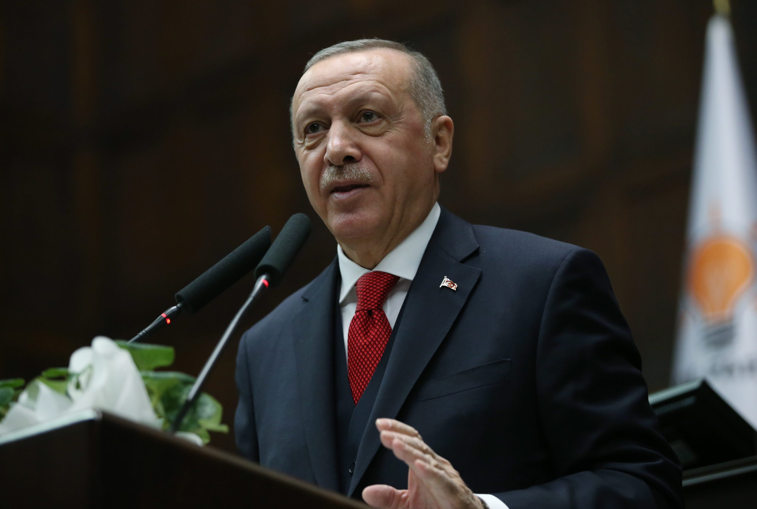 Erdogan acusa países árabes de traição por estarem em silêncio sobre plano de paz dos EUA