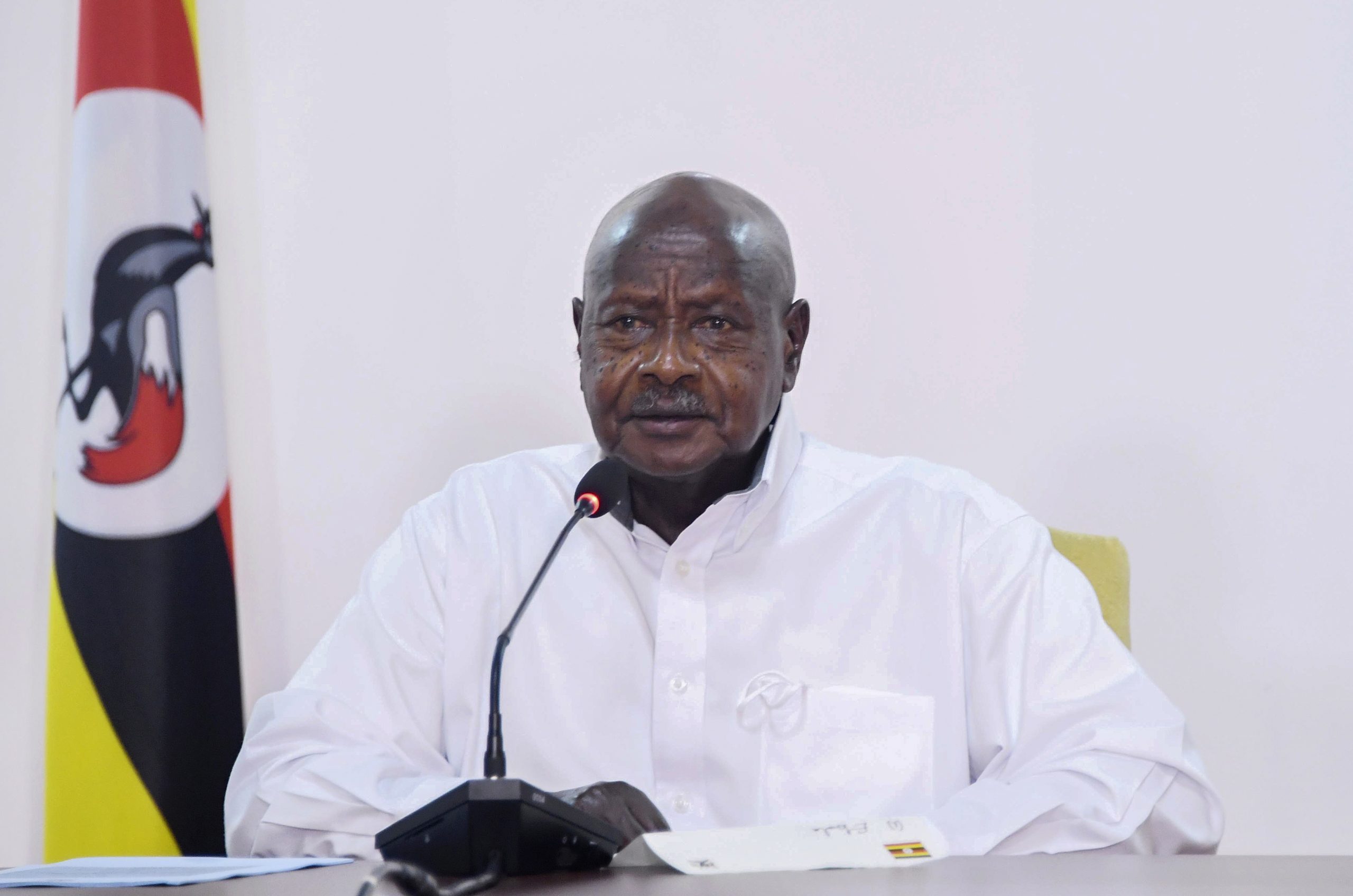 Ataque a escola foi “ato desesperado, covarde”, diz presidente do Uganda
