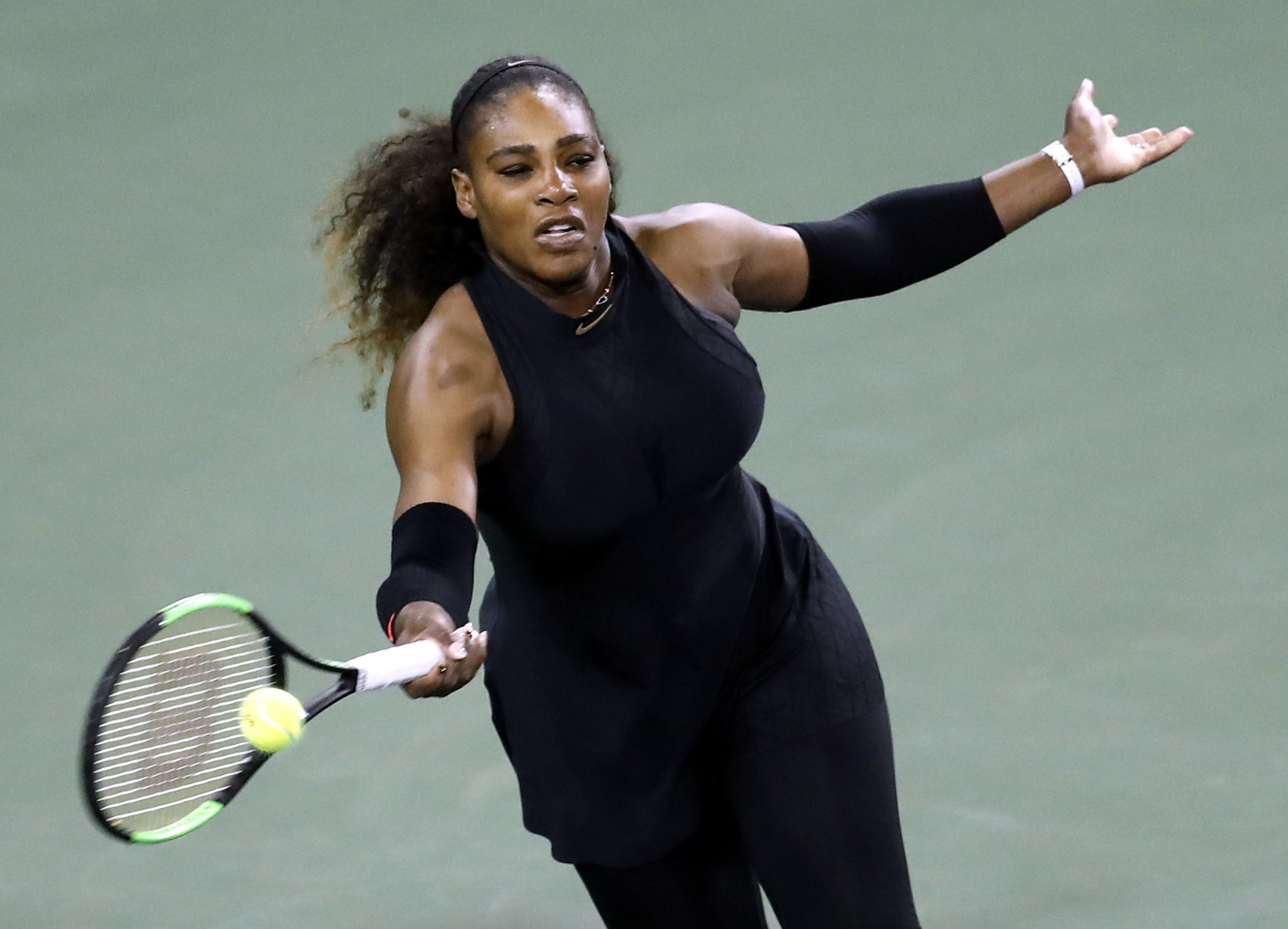 Tenista Serena Williams regressa, 14 meses depois, com triunfo em Indian Wells