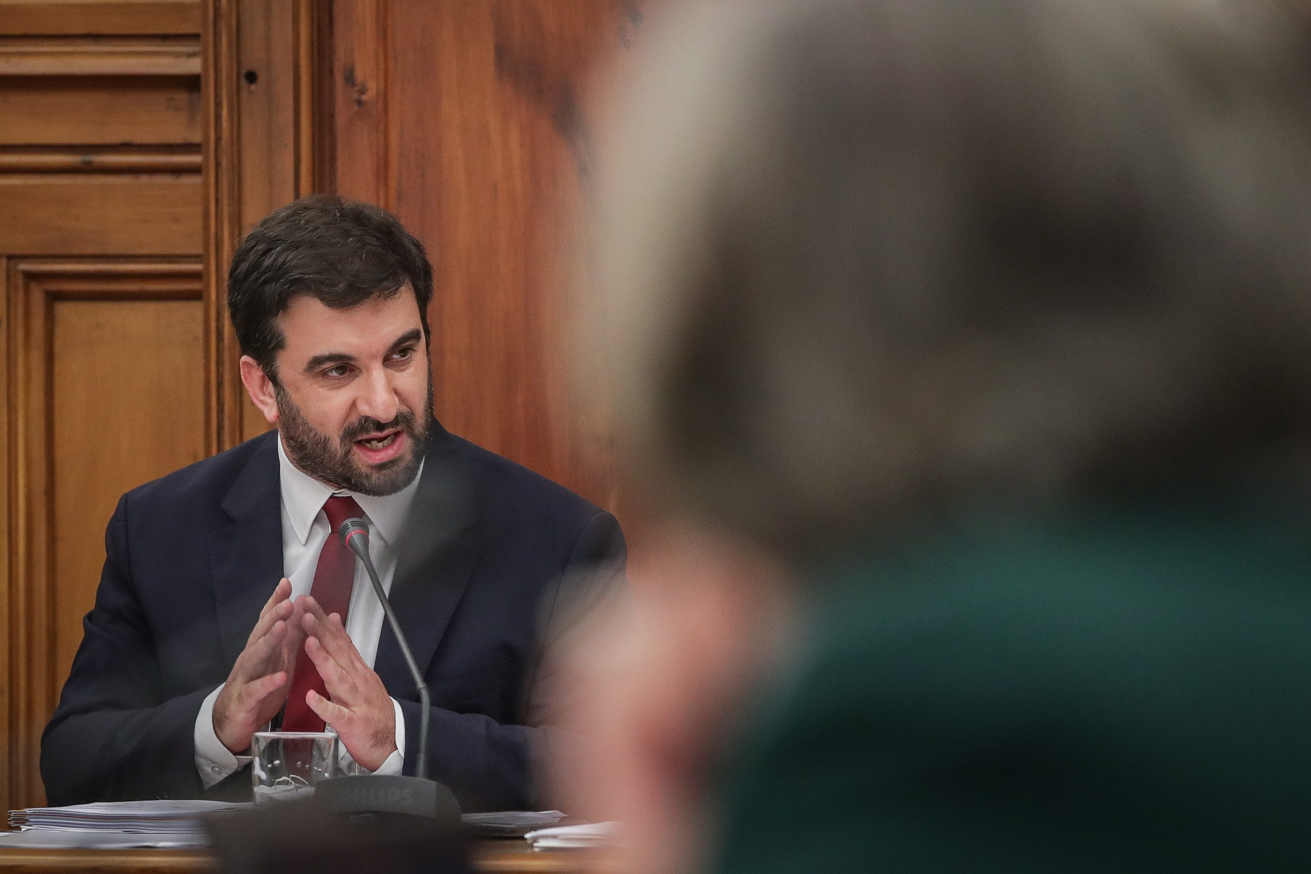 Quantos funcionários a mais vão ter as escolas, e quando, é um trabalho em curso. “Sabemos que temos trabalho a fazer nessa área”, diz ministro
