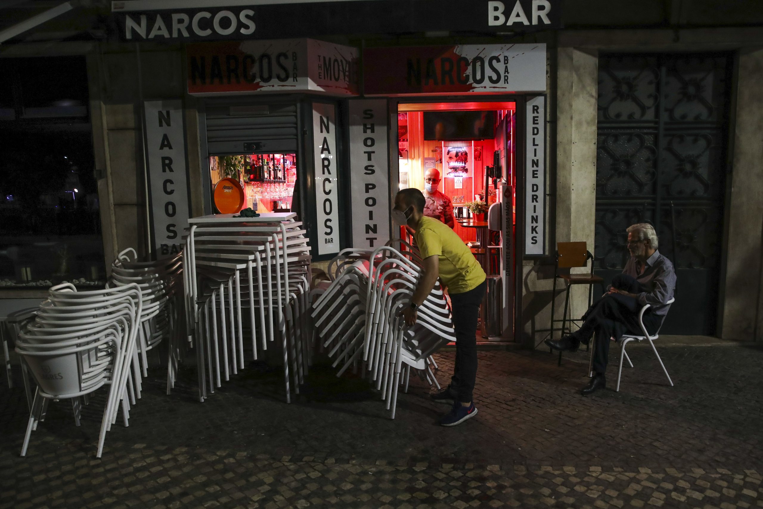 Autoridades satisfeitas com desmobilização na zona lisboeta de Santos. Os jovens, nem por isso