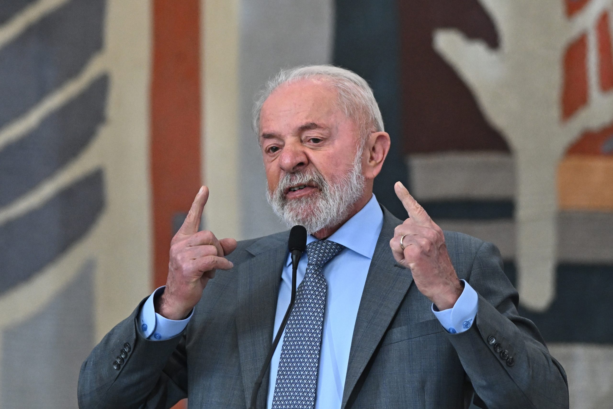 Lula critica ação dos EUA e alerta para risco de guerra e catástrofe humanitária na Venezuela