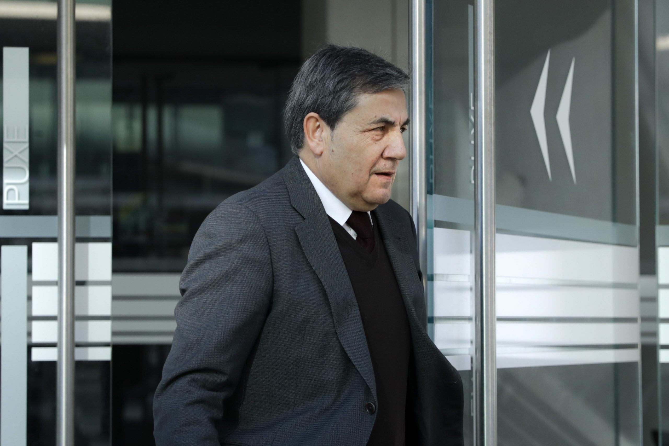 E-toupeira. Fernando Gomes dispensado de ser ouvido na instrução