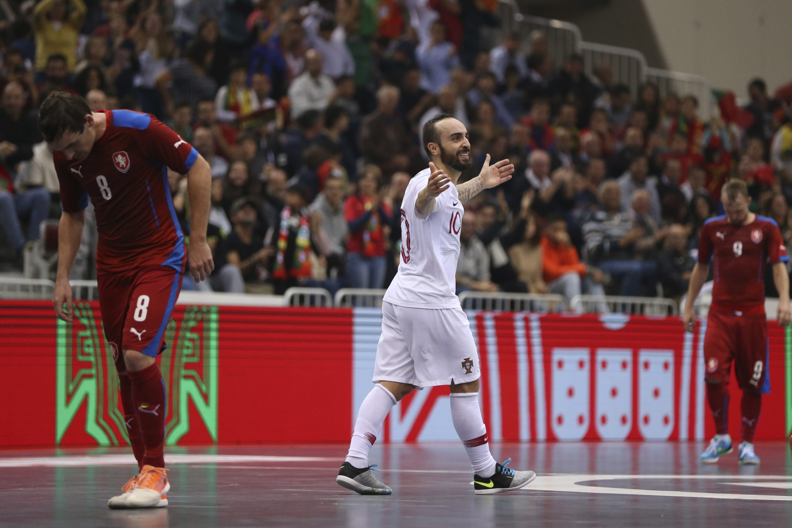 Ricardinho assina pelos vice-campeões franceses ACCS Paris Asnières