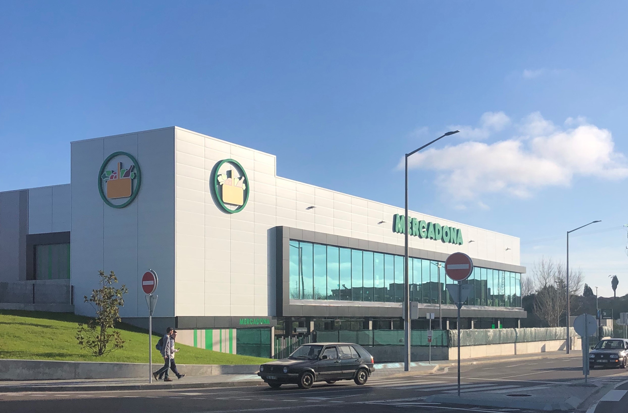 Mercadona chega ao Algarve e está a contratar