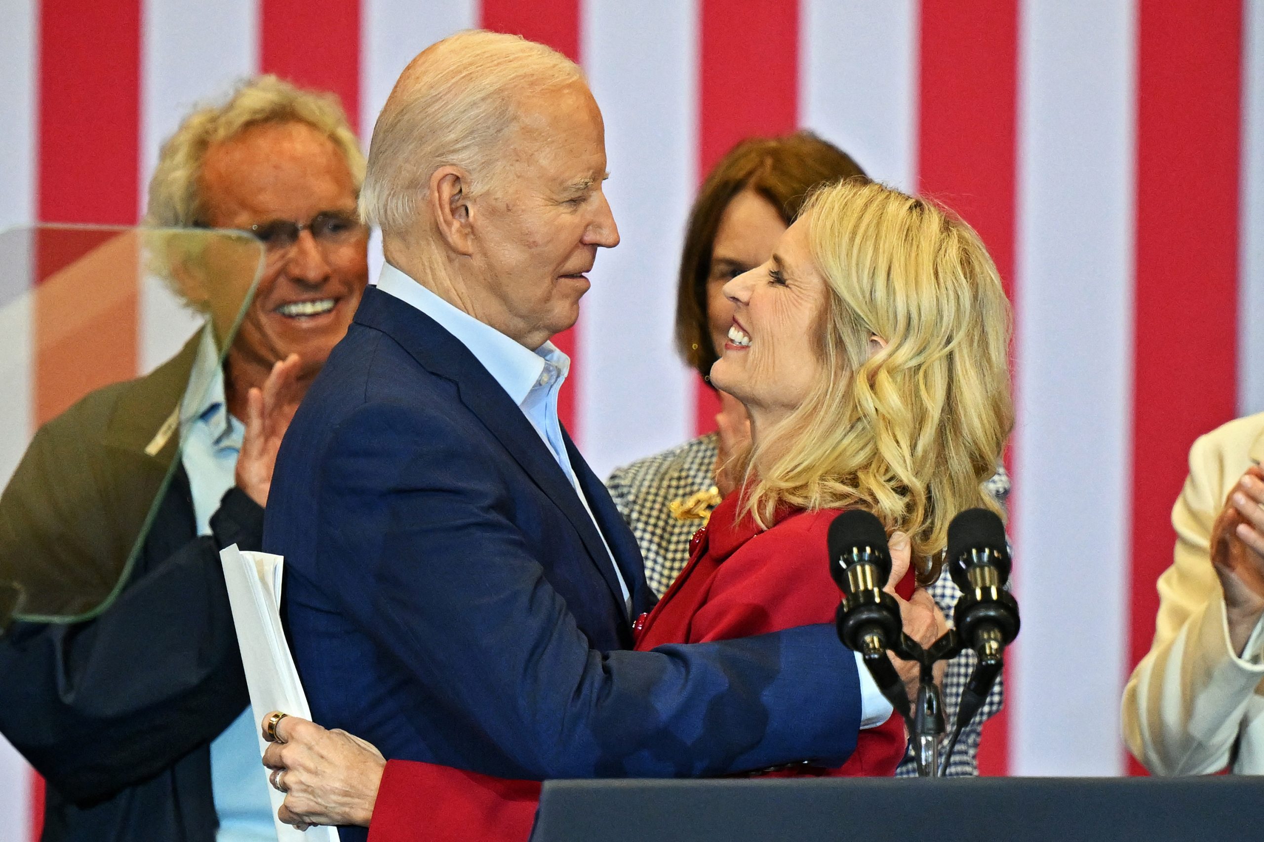 Entre Robert Kennedy Jr. e Joe Biden, o clã Kennedy prefere… Biden