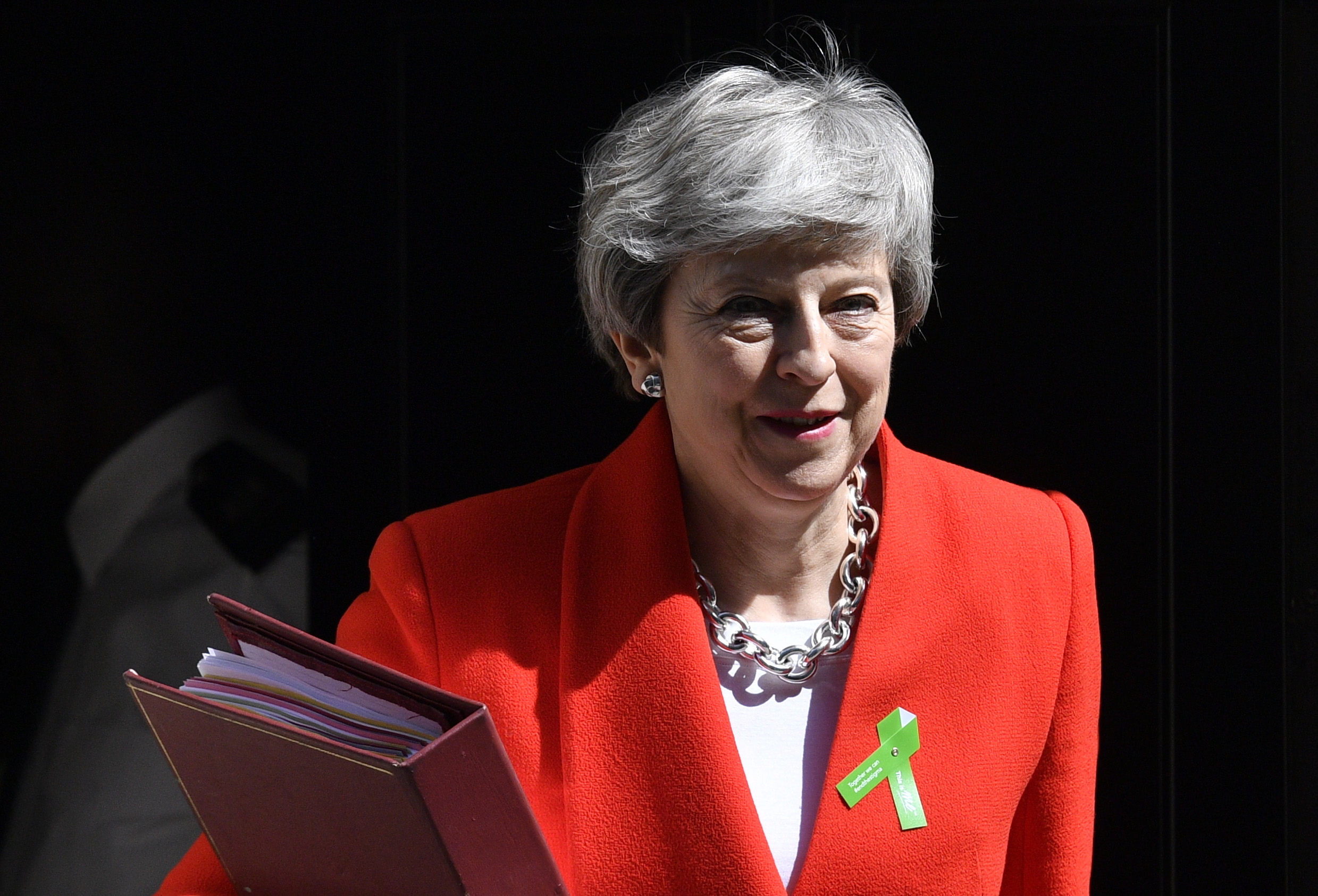 Brexit: May anuncia data de demissão em junho após quarta votação ao acordo