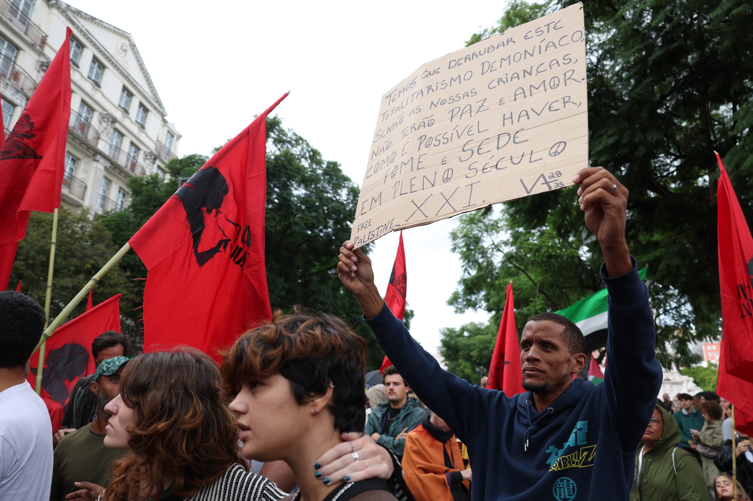 Portugueses não dão o corpo ao manifesto? Apenas 10% dos inquiridos em estudo participaram numa manifestação nos últimos 5 anos