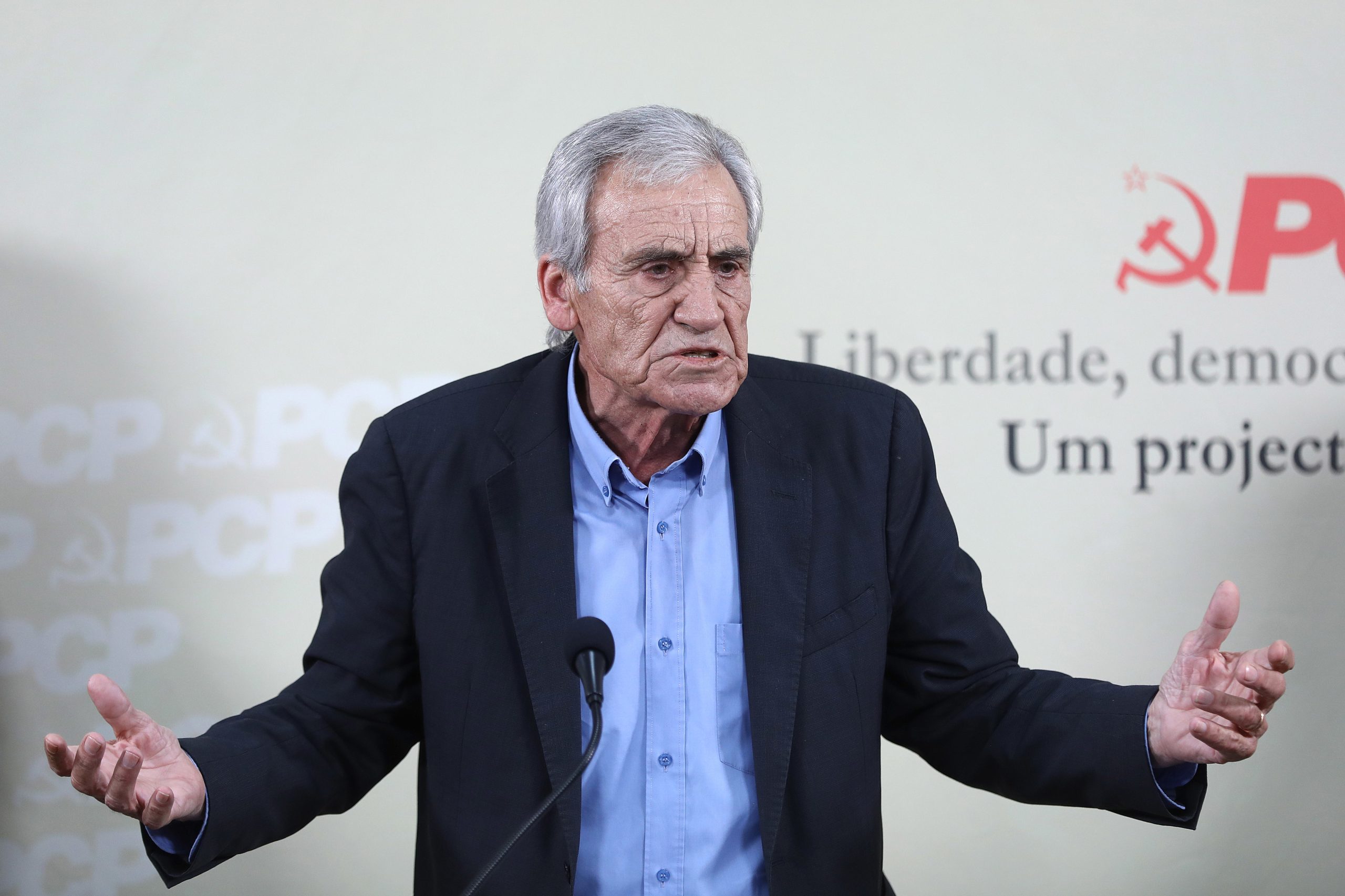 Descentralização: Jerónimo diz que Rui Moreira “tem razão” e exorta Governo a “desatar os cordões à bolsa”