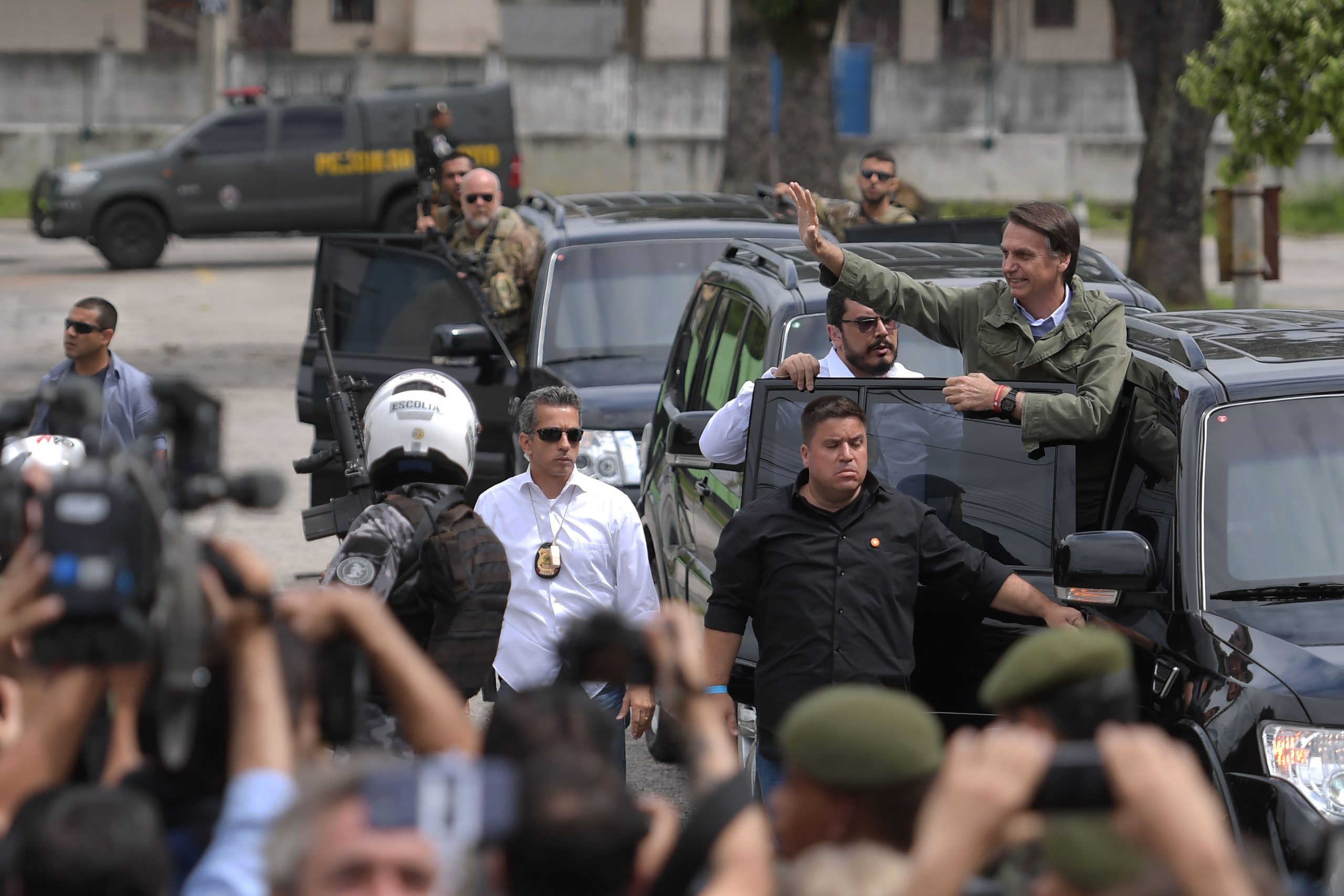 Brasil: Candidato presidencial Jair Bolsonaro já votou no Rio de Janeiro