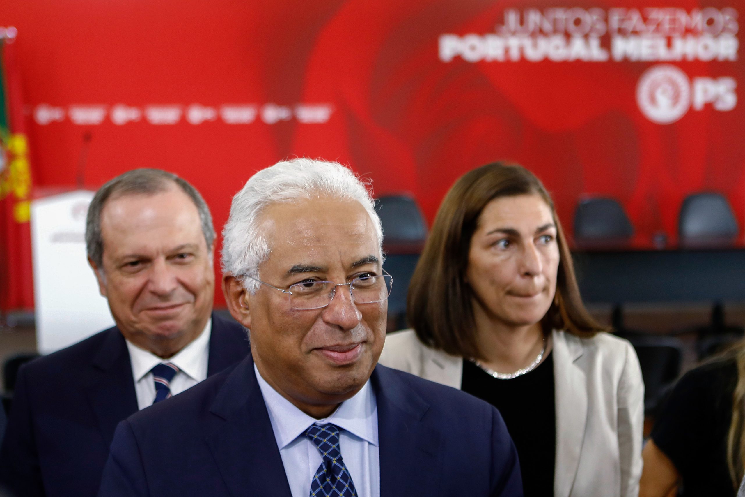 PS não vai assinar acordos escritos para governar
