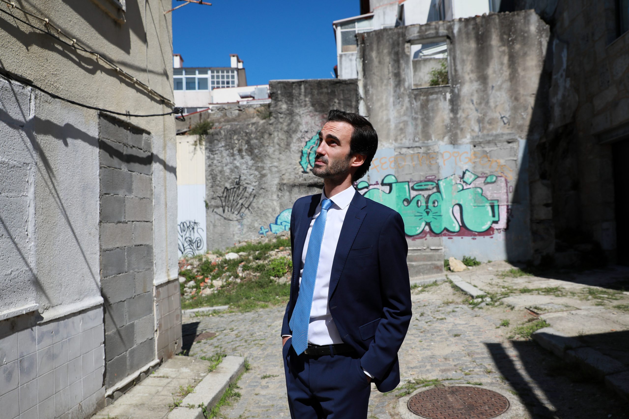 Autárquicas: Candidato do PS ao Porto quer habitação acessível nos terrenos do bairro do Leal (