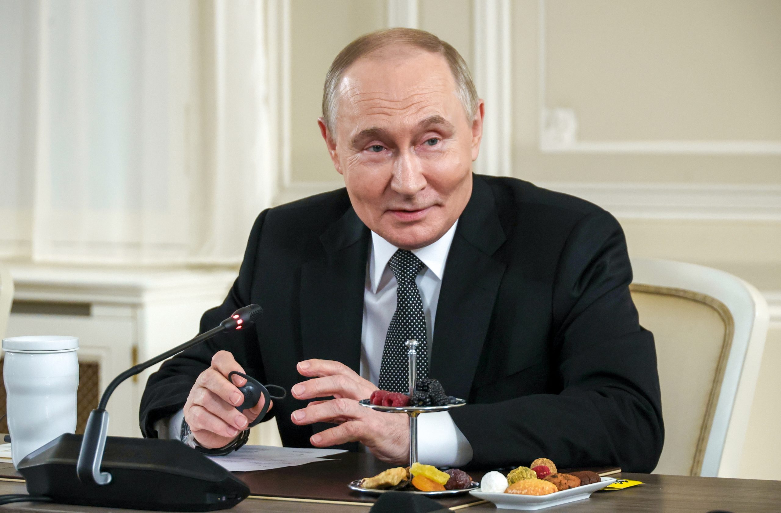Putin disponível para falar com Zelensky apenas na “fase final” das negociações
