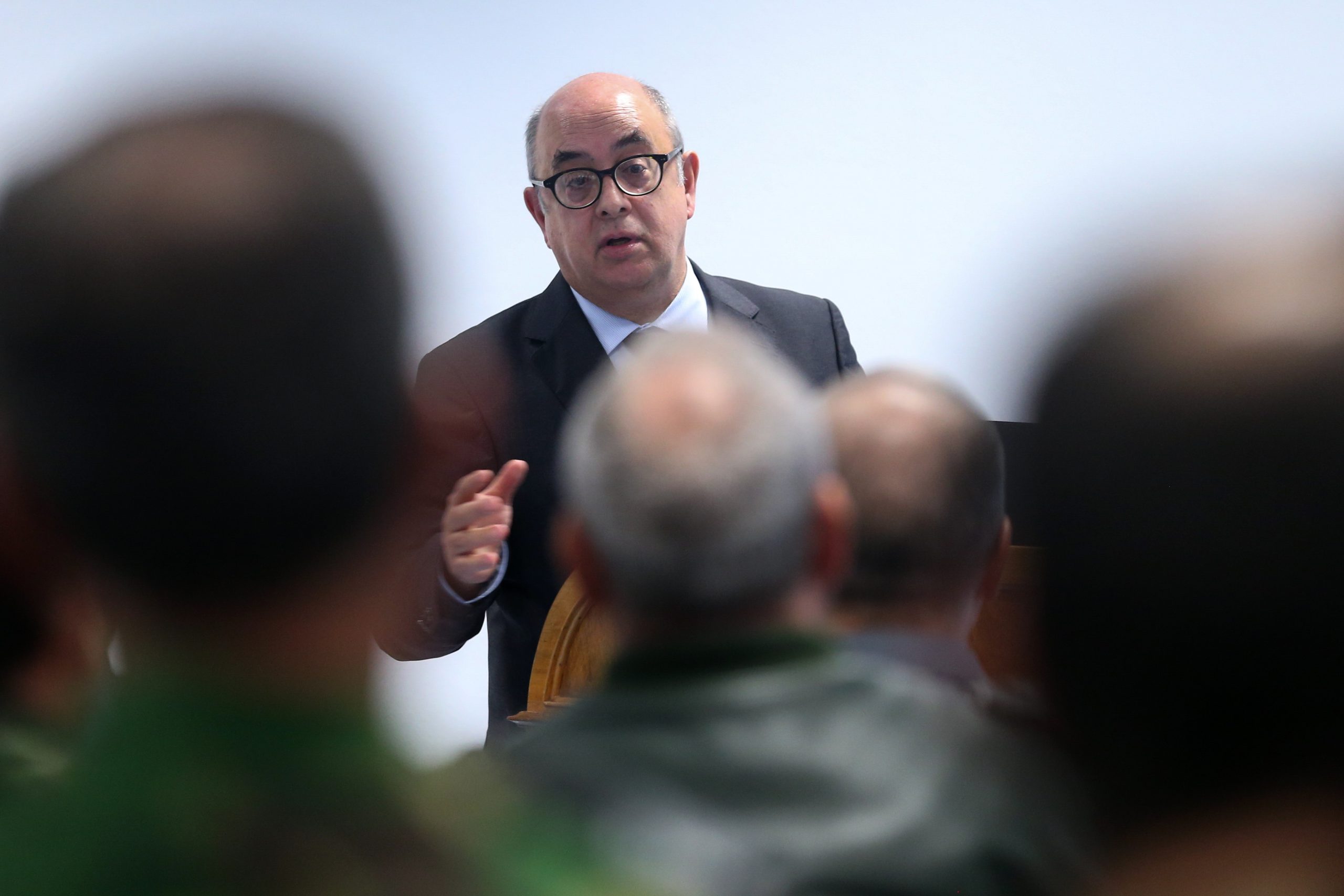 Lajes: Ministro da Defesa diz que não há dados que relacionem contaminação com doenças