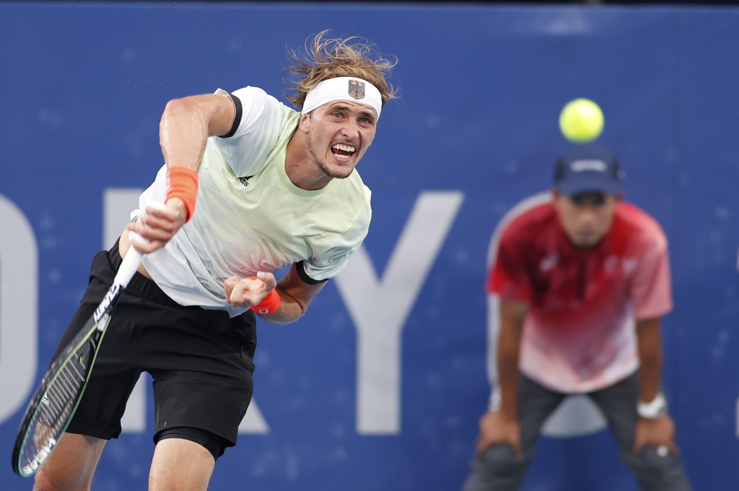 Nem Djokovic, nem Khachanov. Ninguém foi capaz de se meter entre Zverev e o ouro